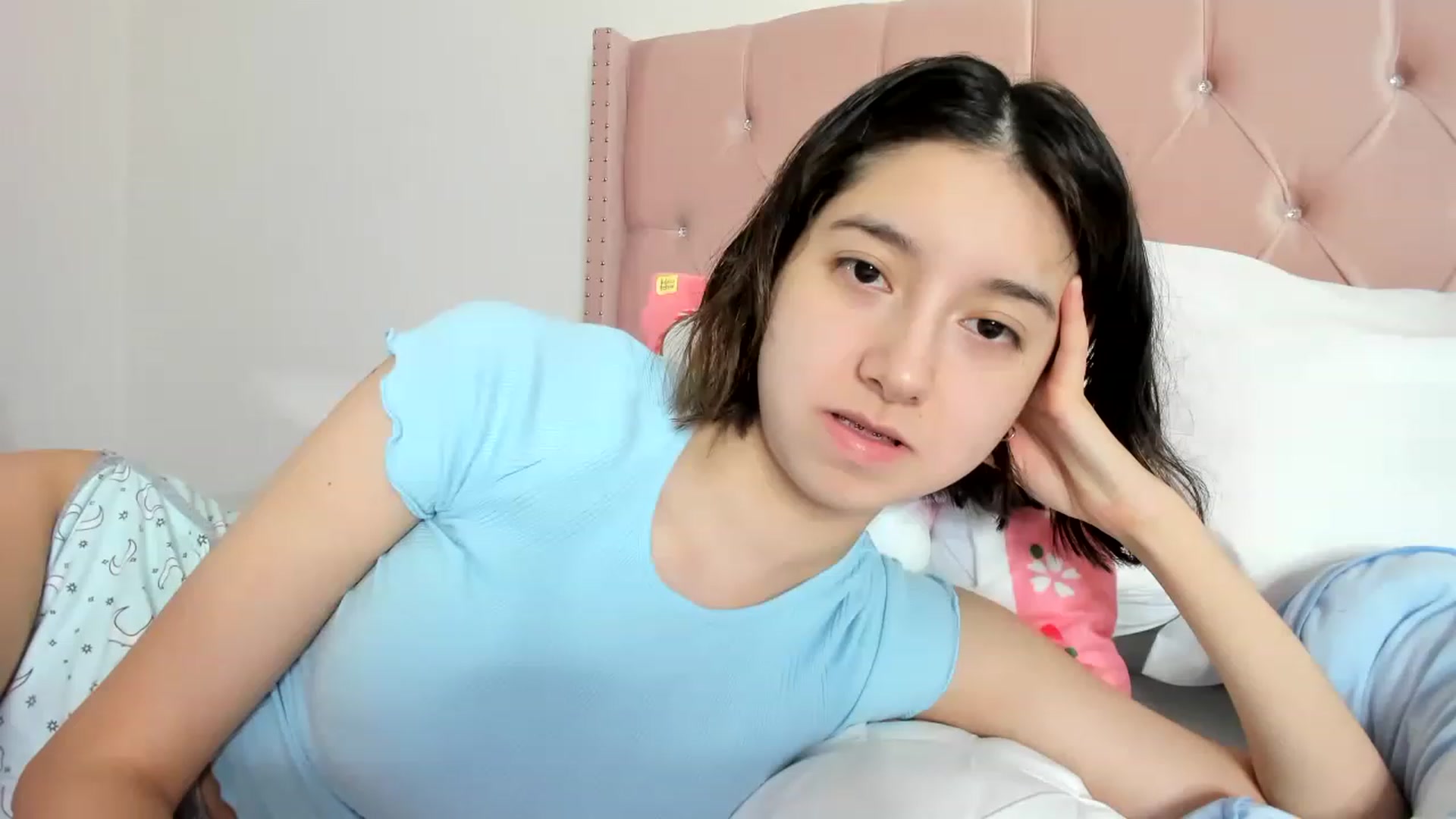 Gallery image thumbnail from Cherrycute666's myfreecams stream on, 05/31/2023, 09:37 image 14 of 20