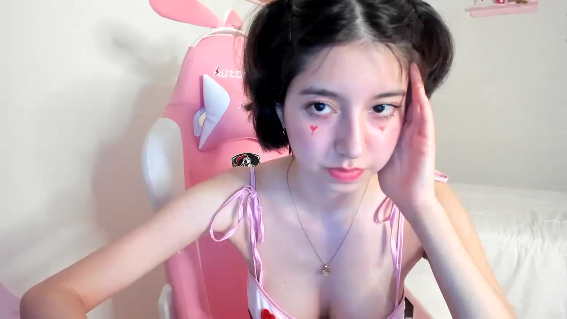 Gallery image thumbnail from Cherrycute666's myfreecams stream on, 06/01/2023, 04:26 image 10 of 20