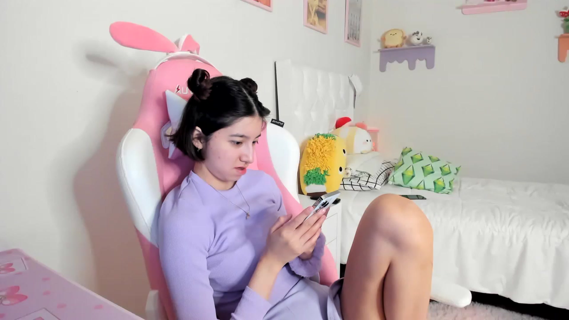 Gallery image thumbnail from Cherrycute666's myfreecams stream on, 06/01/2023, 11:40 image 18 of 20