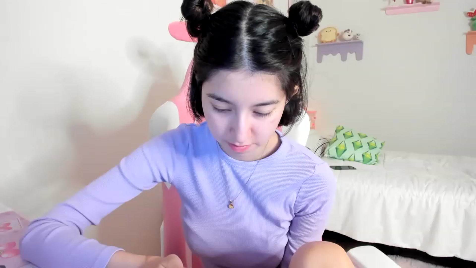 Gallery image thumbnail from Cherrycute666's myfreecams stream on, 06/01/2023, 11:40 image 10 of 20