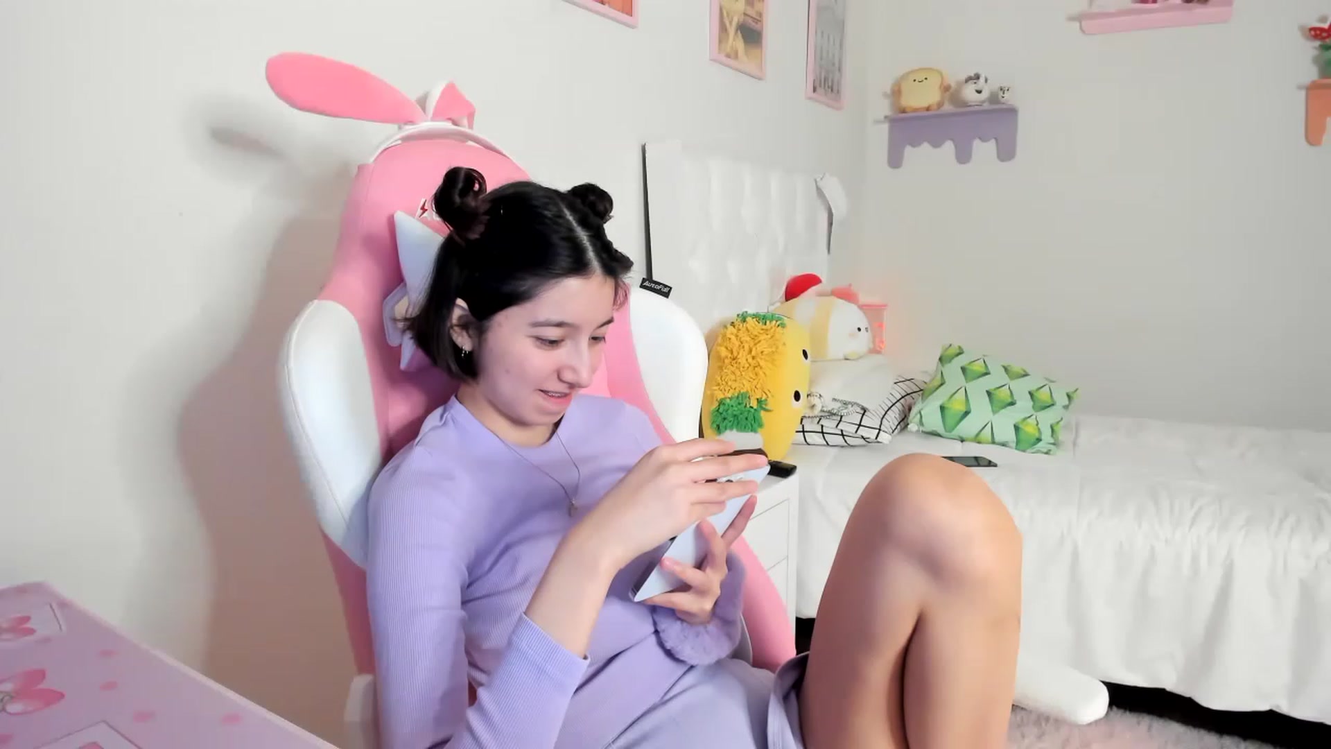 Gallery image thumbnail from Cherrycute666's myfreecams stream on, 06/01/2023, 11:40 image 20 of 20