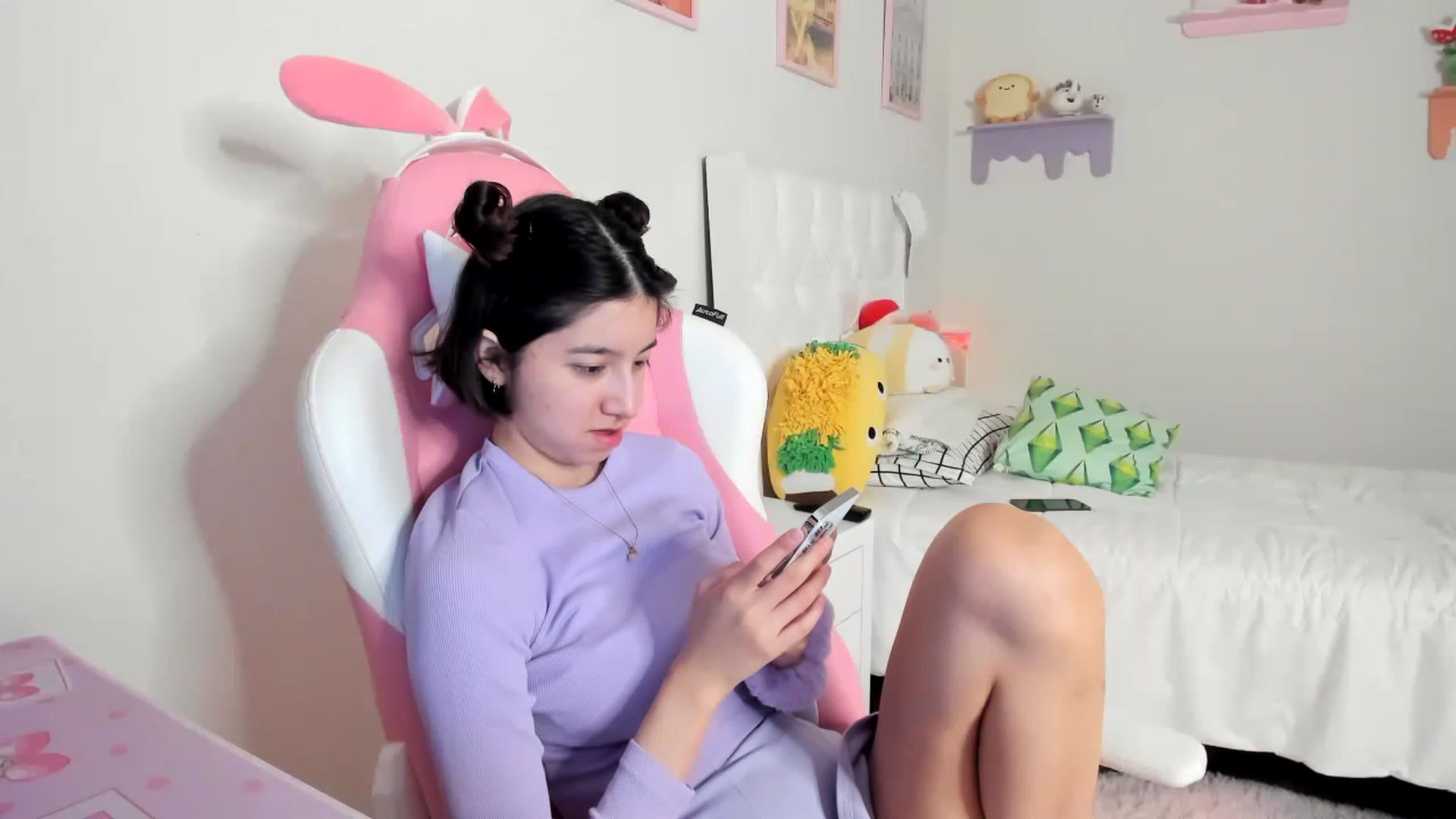 Gallery image thumbnail from Cherrycute666's myfreecams stream on, 06/01/2023, 11:40 image 19 of 20