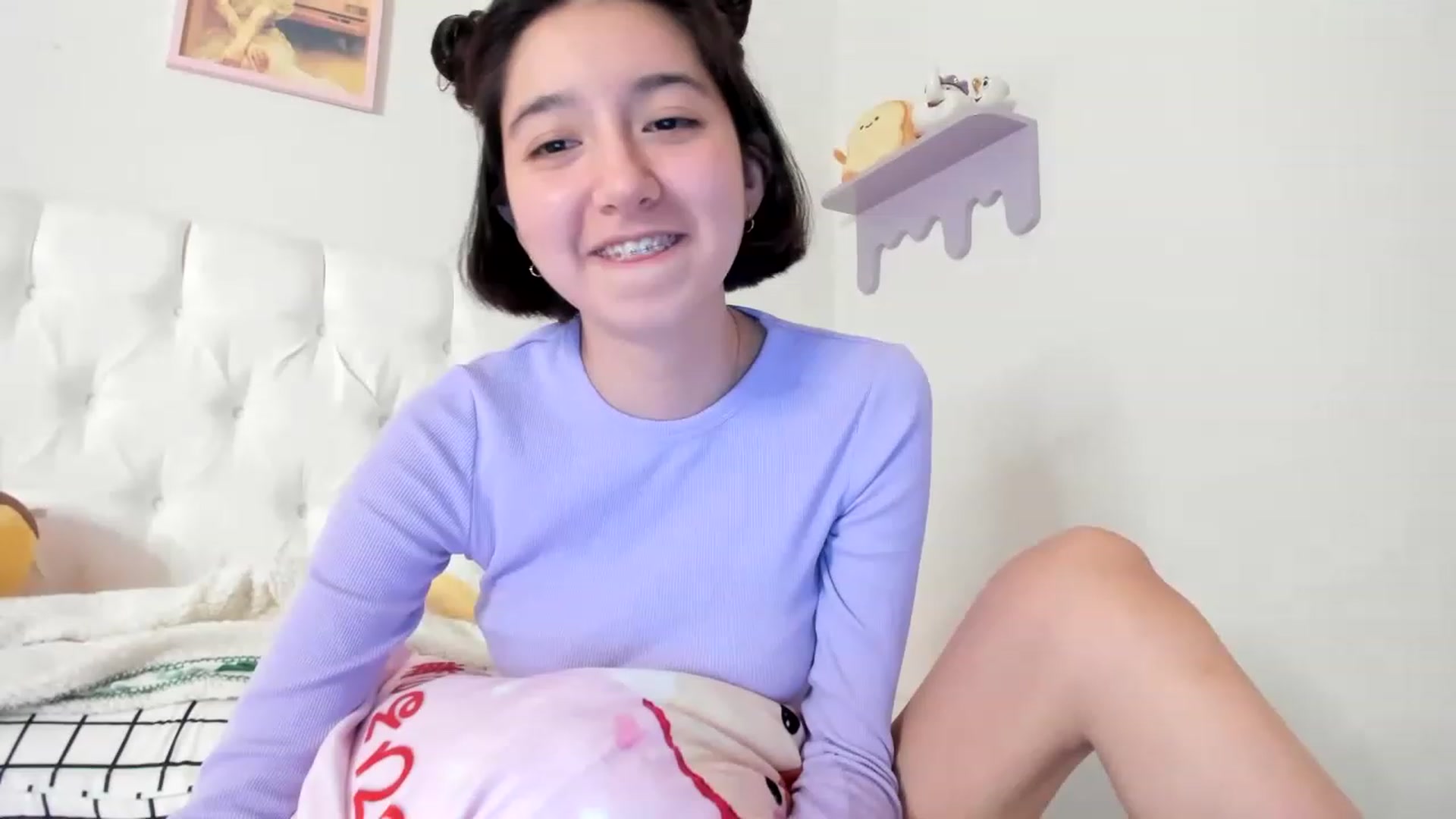 Gallery image thumbnail from Cherrycute666's myfreecams stream on, 06/01/2023, 13:36 image 14 of 20