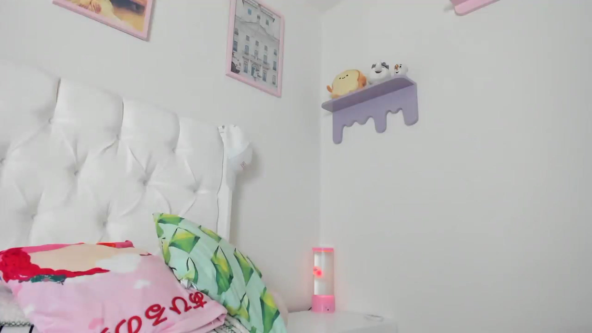 Gallery image thumbnail from Cherrycute666's myfreecams stream on, 06/01/2023, 16:13 image 18 of 20