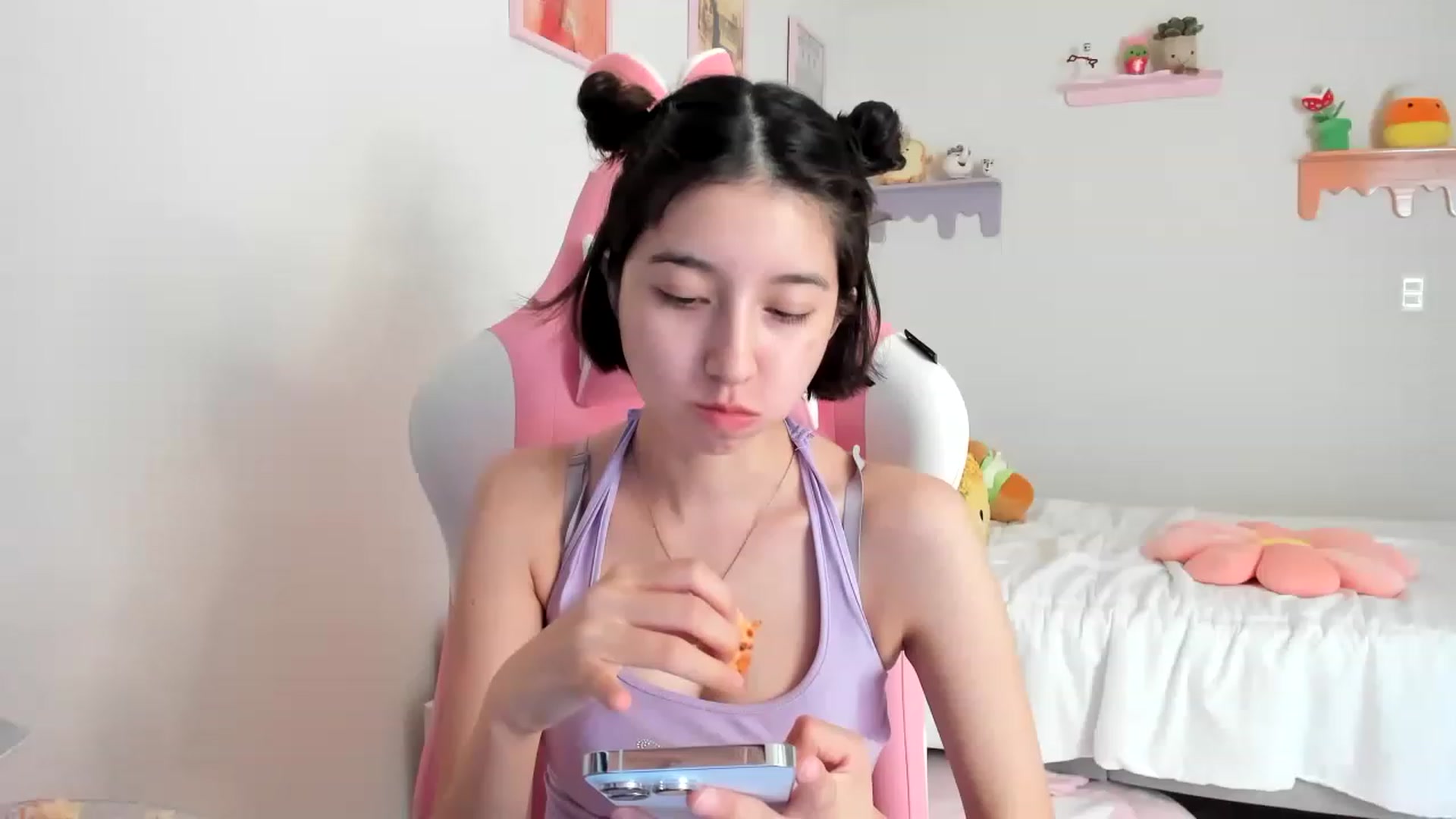 Gallery image thumbnail from Cherrycute666's myfreecams stream on, 06/01/2023, 19:36 image 19 of 20