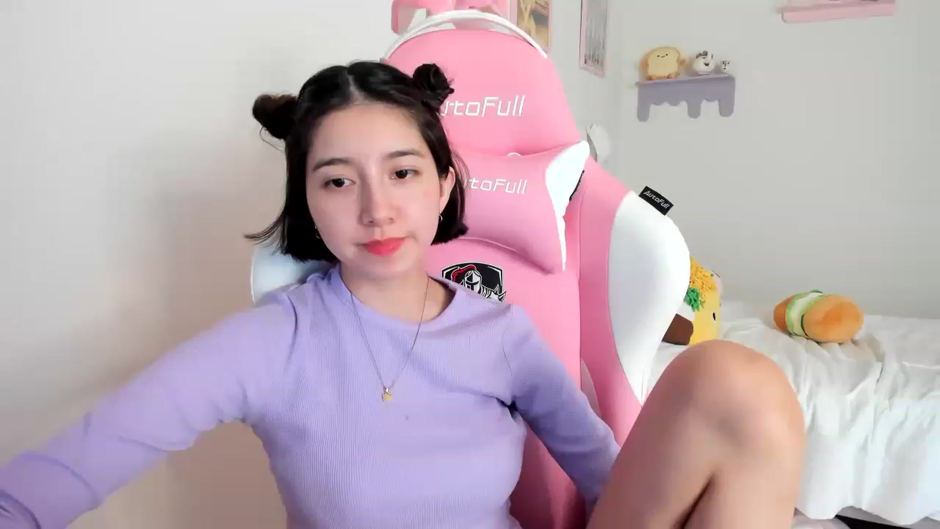 Gallery image thumbnail from Cherrycute666's myfreecams stream on, 06/01/2023, 22:28 image 12 of 20