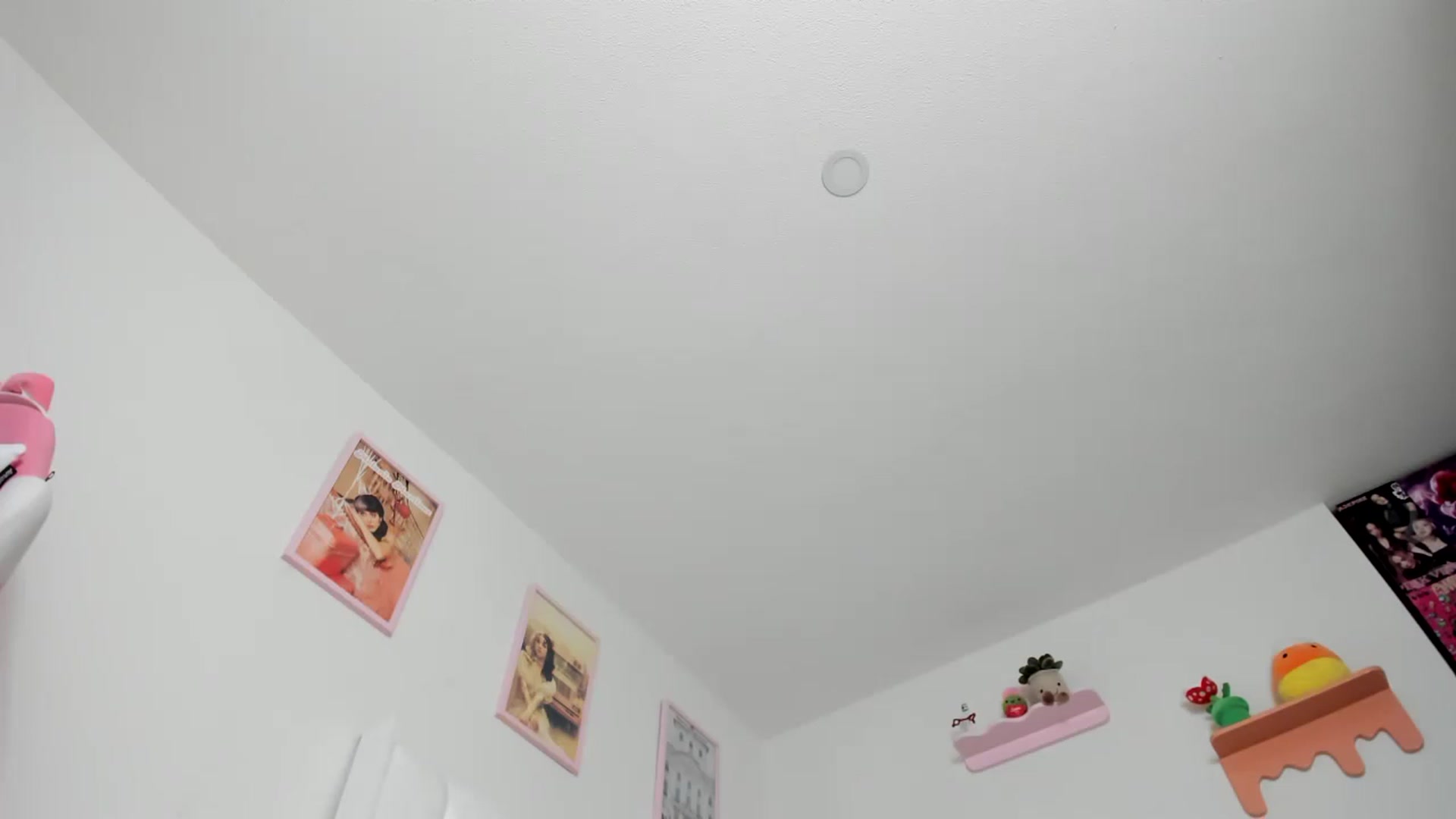 Gallery image thumbnail from Cherrycute666's myfreecams stream on, 06/01/2023, 23:13 image 19 of 20