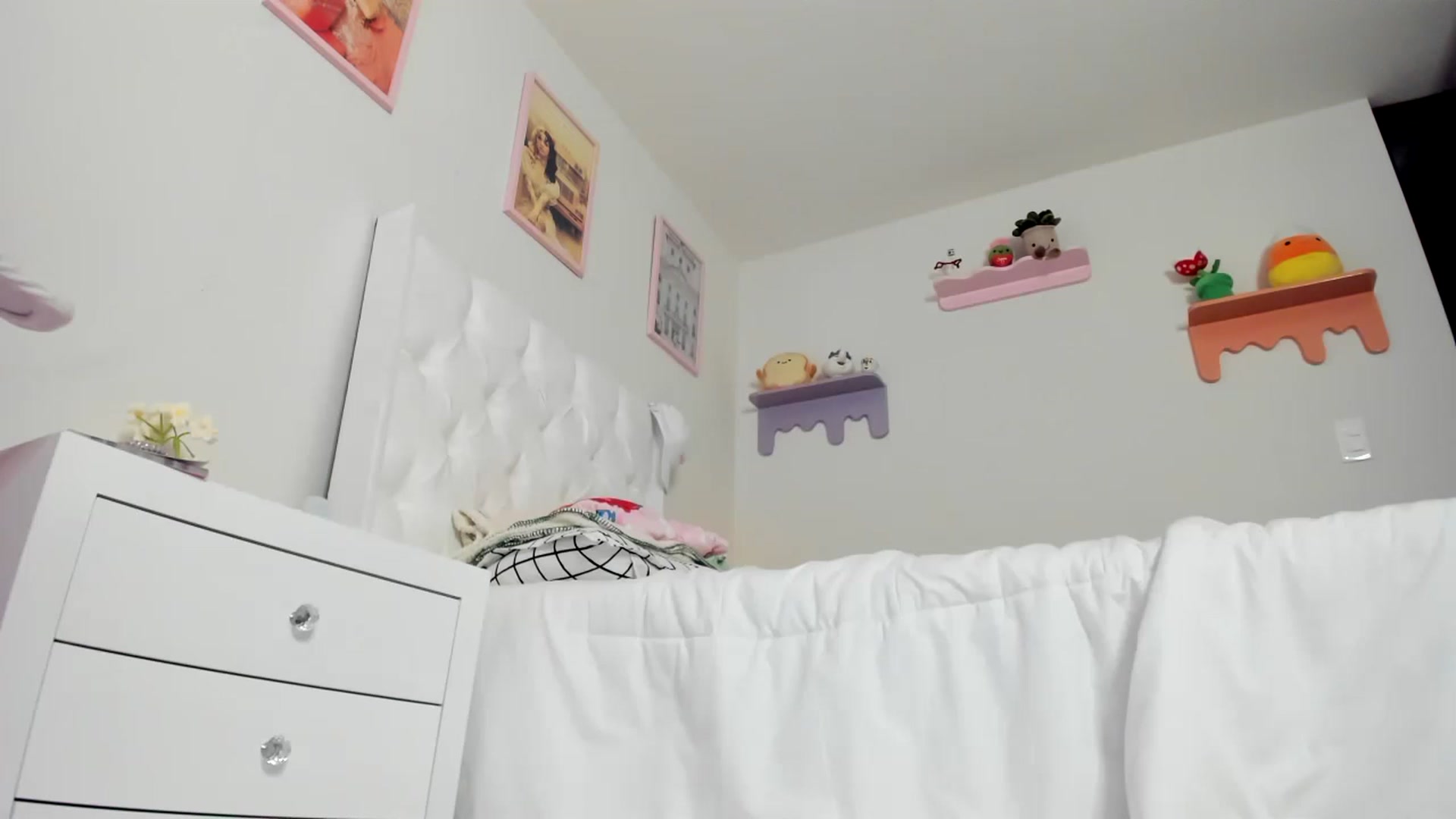 Gallery image thumbnail from Cherrycute666's myfreecams stream on, 06/01/2023, 23:39 image 10 of 20