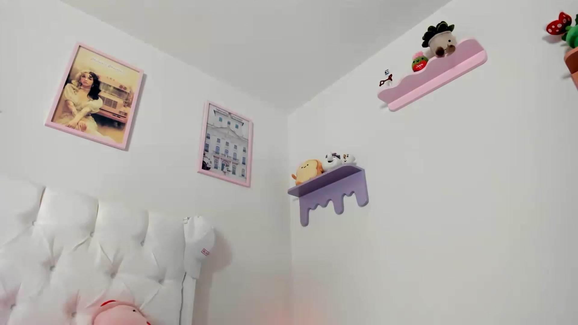 Gallery image thumbnail from Cherrycute666's myfreecams stream on, 06/02/2023, 24:25 image 10 of 20