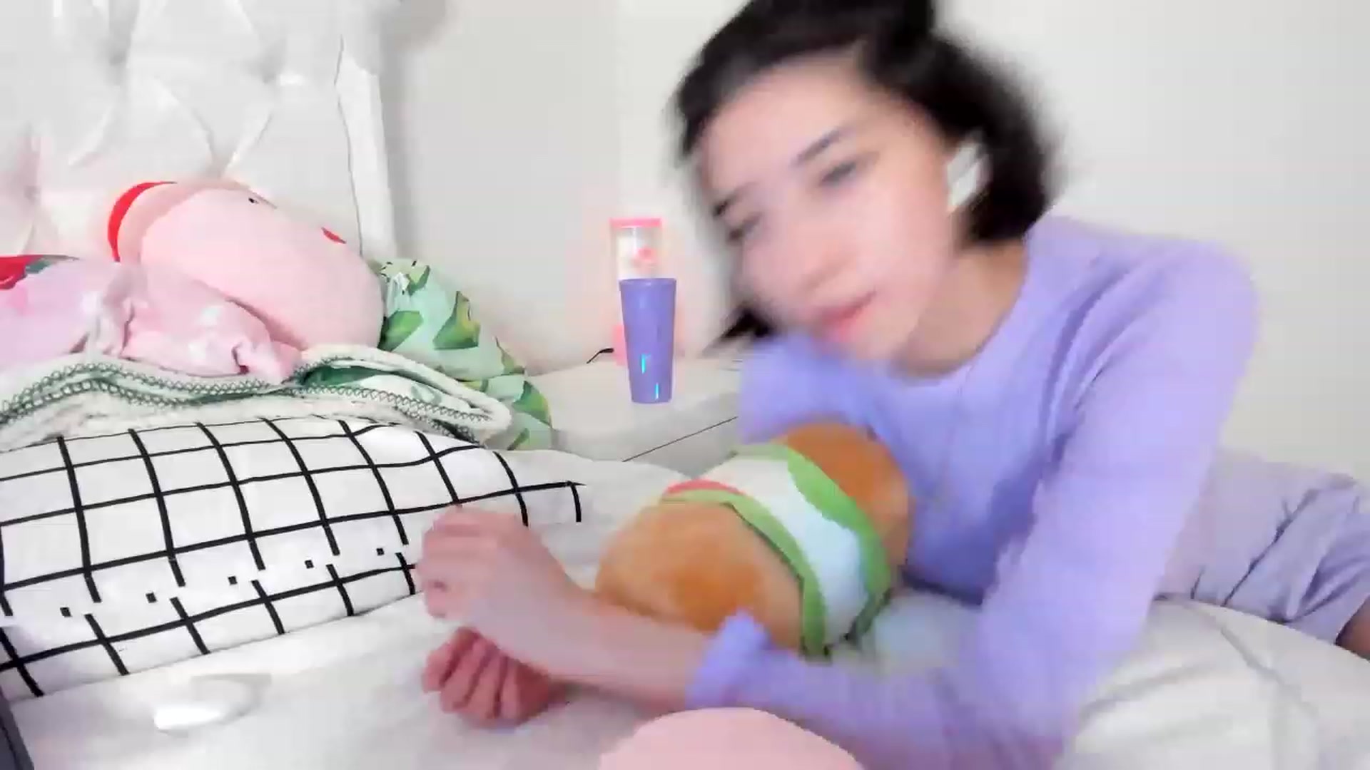 Gallery image thumbnail from Cherrycute666's myfreecams stream on, 06/02/2023, 01:35 image 5 of 20