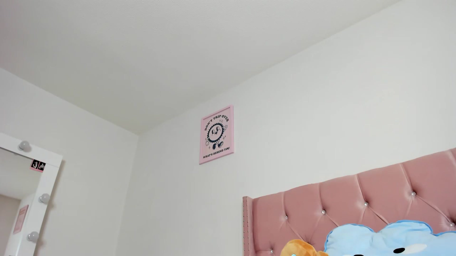 Gallery image thumbnail from Cherrycute666's myfreecams stream on, 06/02/2023, 08:45 image 12 of 20