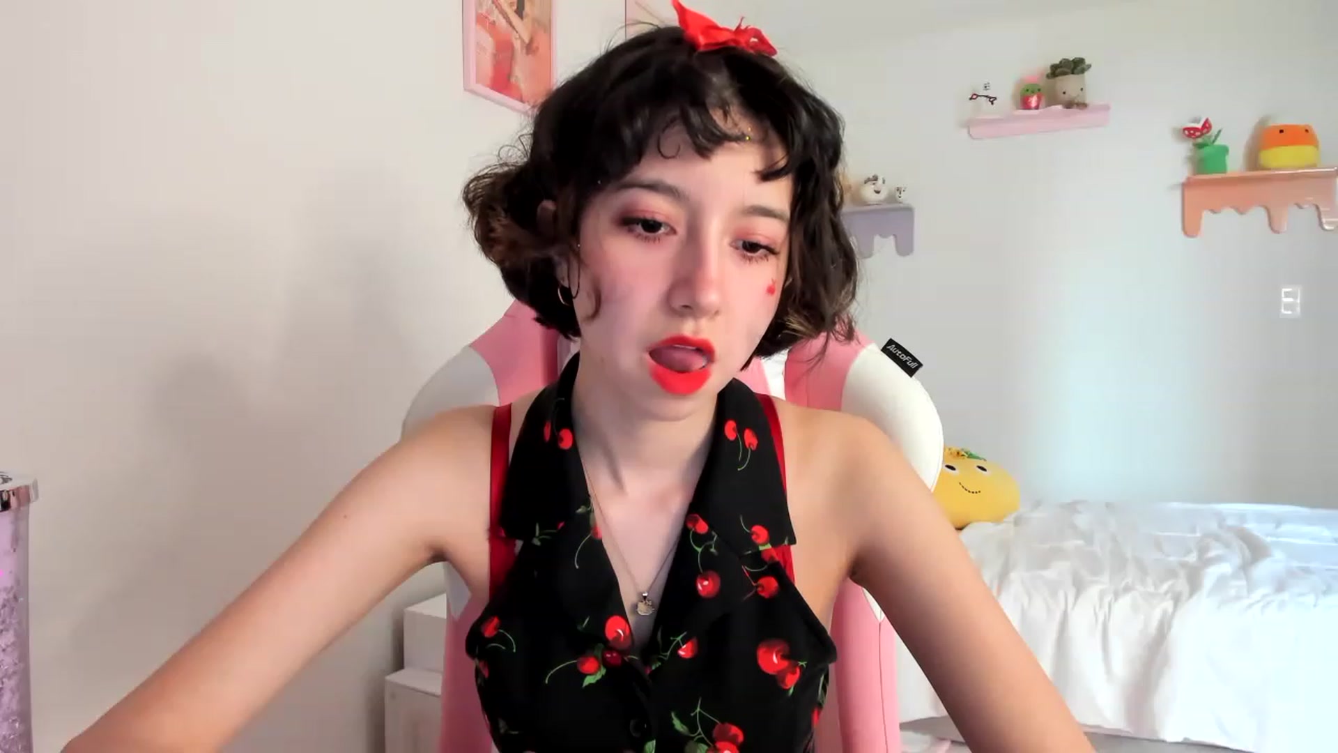 Gallery image thumbnail from Cherrycute666's myfreecams stream on, 06/02/2023, 23:39 image 8 of 20