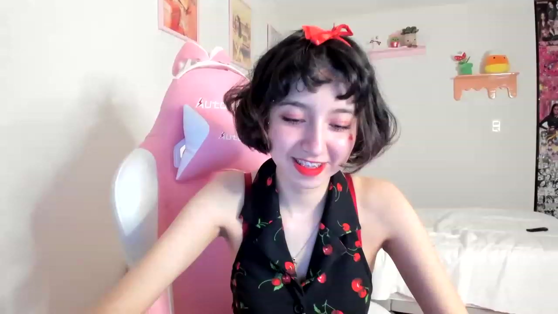 Gallery image thumbnail from Cherrycute666's myfreecams stream on, 06/03/2023, 02:15 image 4 of 20