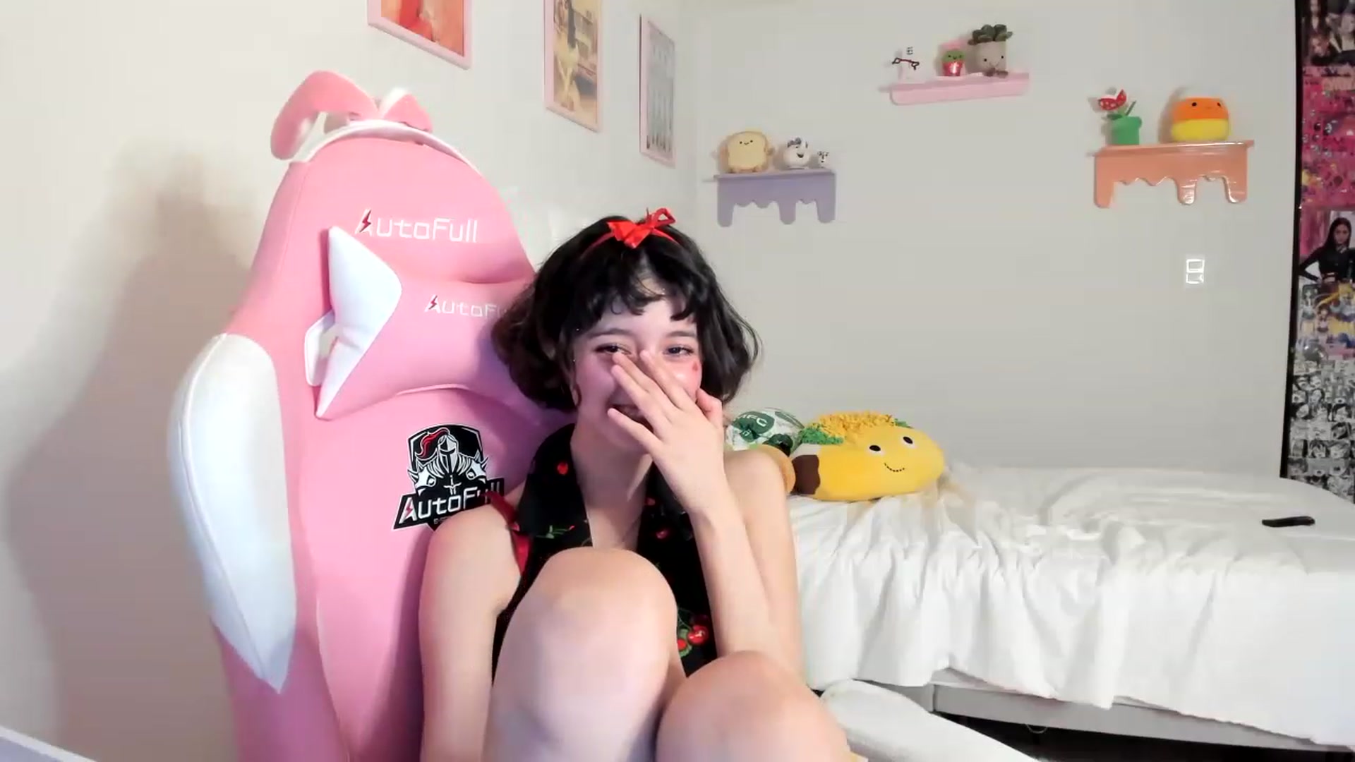 Gallery image thumbnail from Cherrycute666's myfreecams stream on, 06/03/2023, 02:15 image 14 of 20