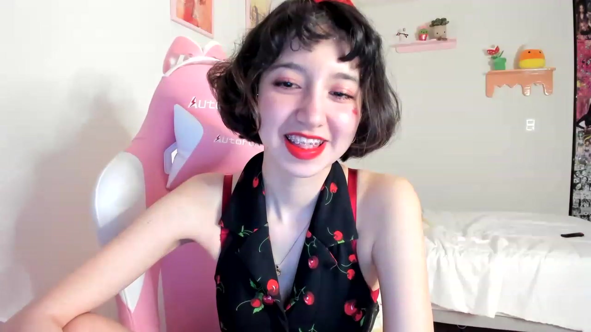 Gallery image thumbnail from Cherrycute666's myfreecams stream on, 06/03/2023, 02:15 image 15 of 20