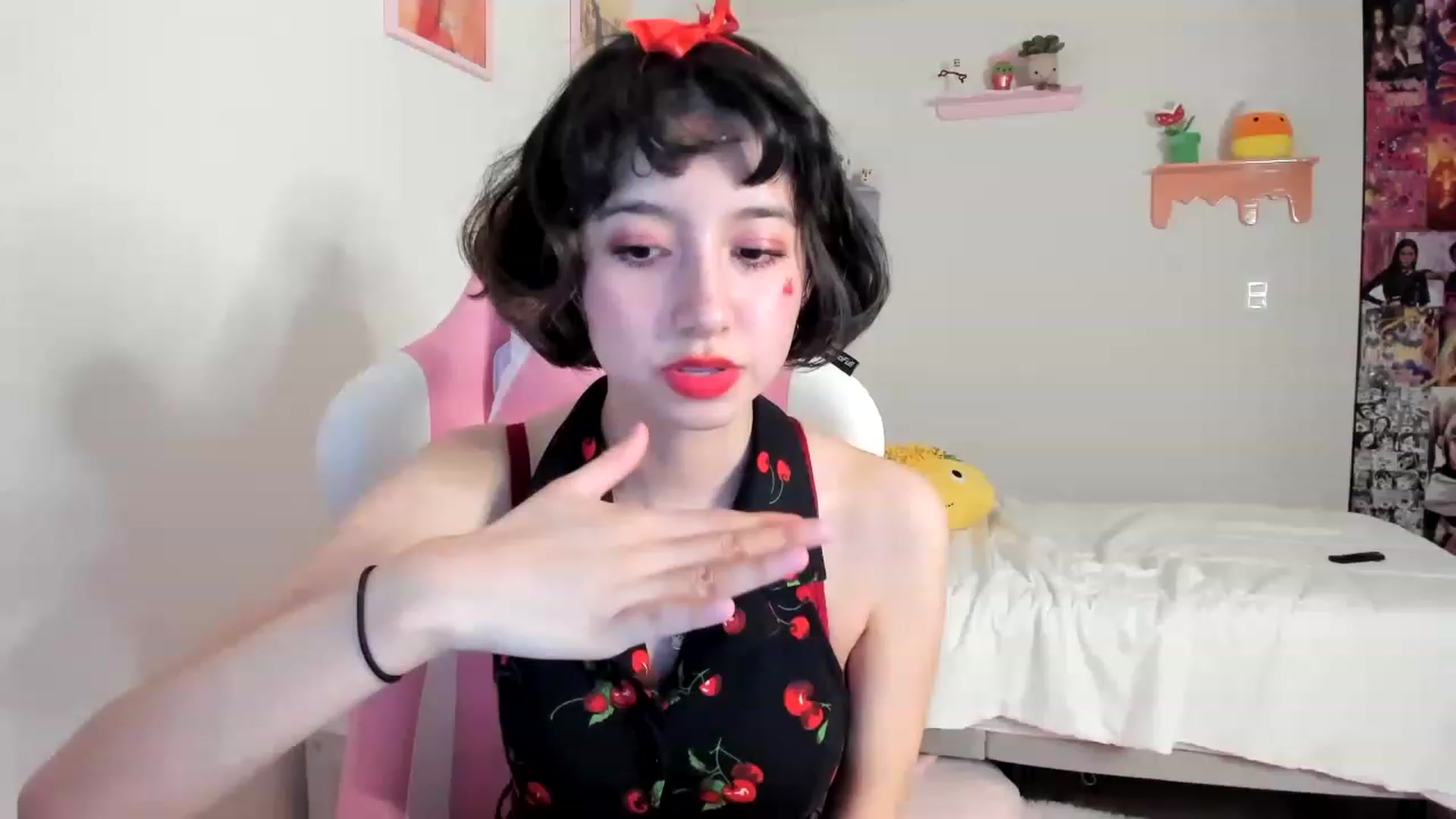 Gallery image thumbnail from Cherrycute666's myfreecams stream on, 06/03/2023, 05:13 image 12 of 20
