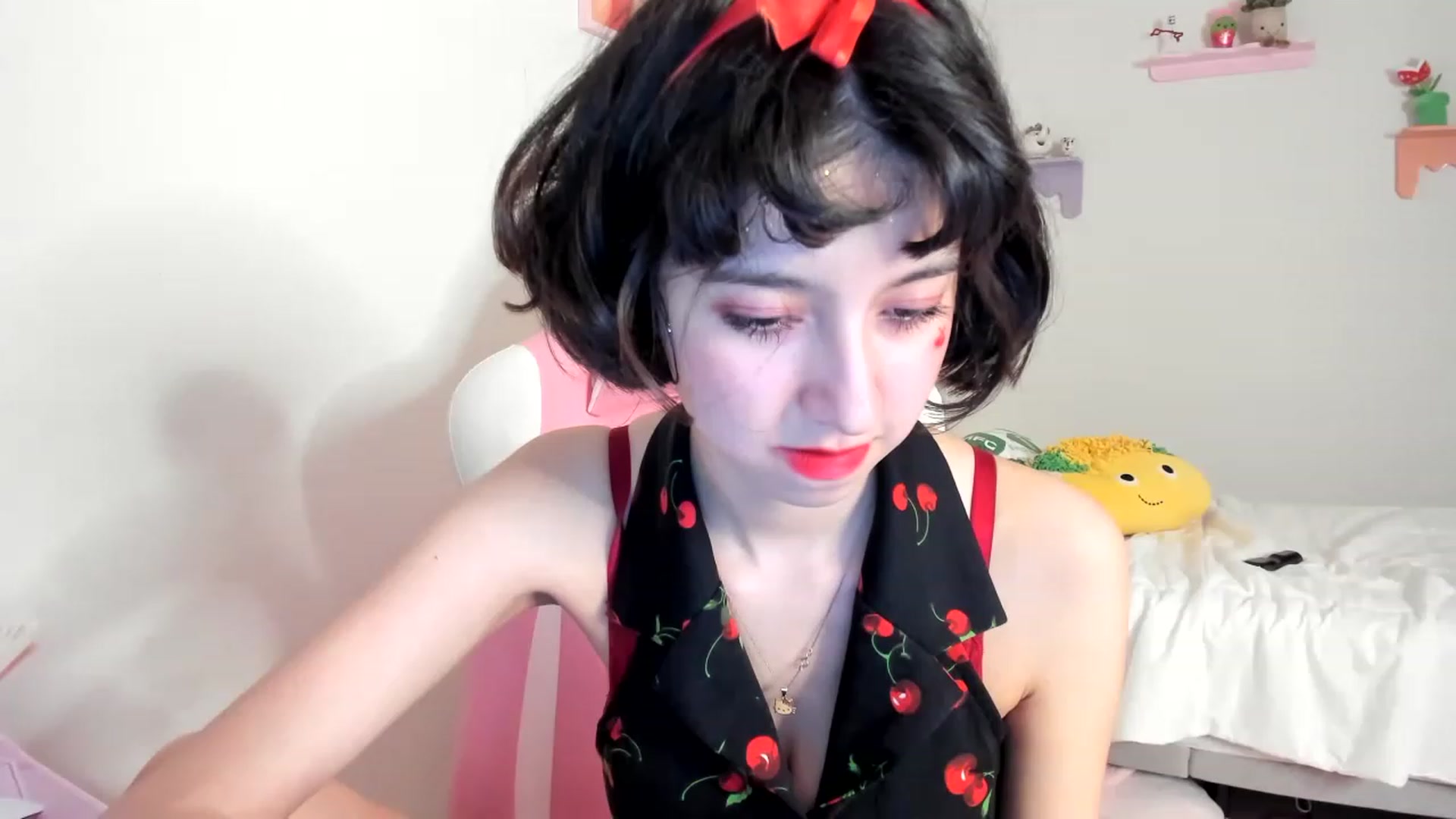 Gallery image thumbnail from Cherrycute666's myfreecams stream on, 06/03/2023, 07:20 image 9 of 20