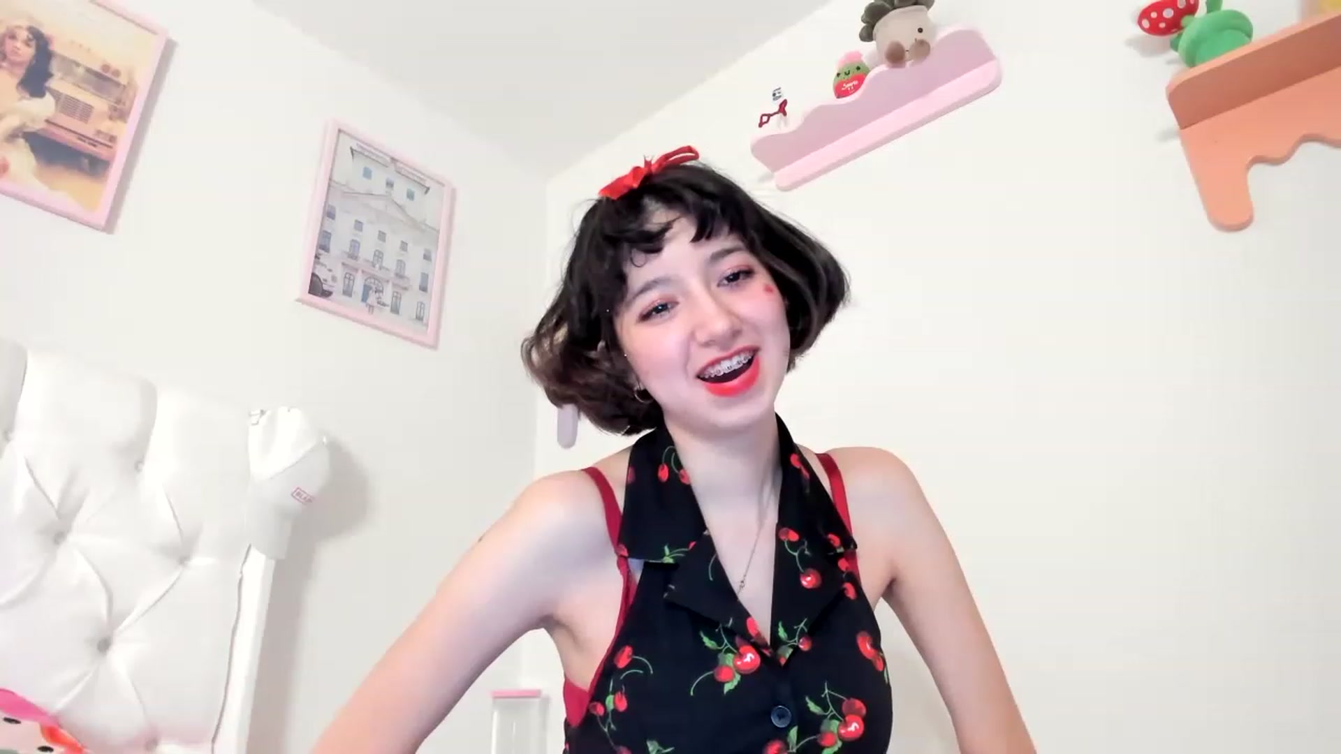 Gallery image thumbnail from Cherrycute666's myfreecams stream on, 06/03/2023, 09:19 image 4 of 20