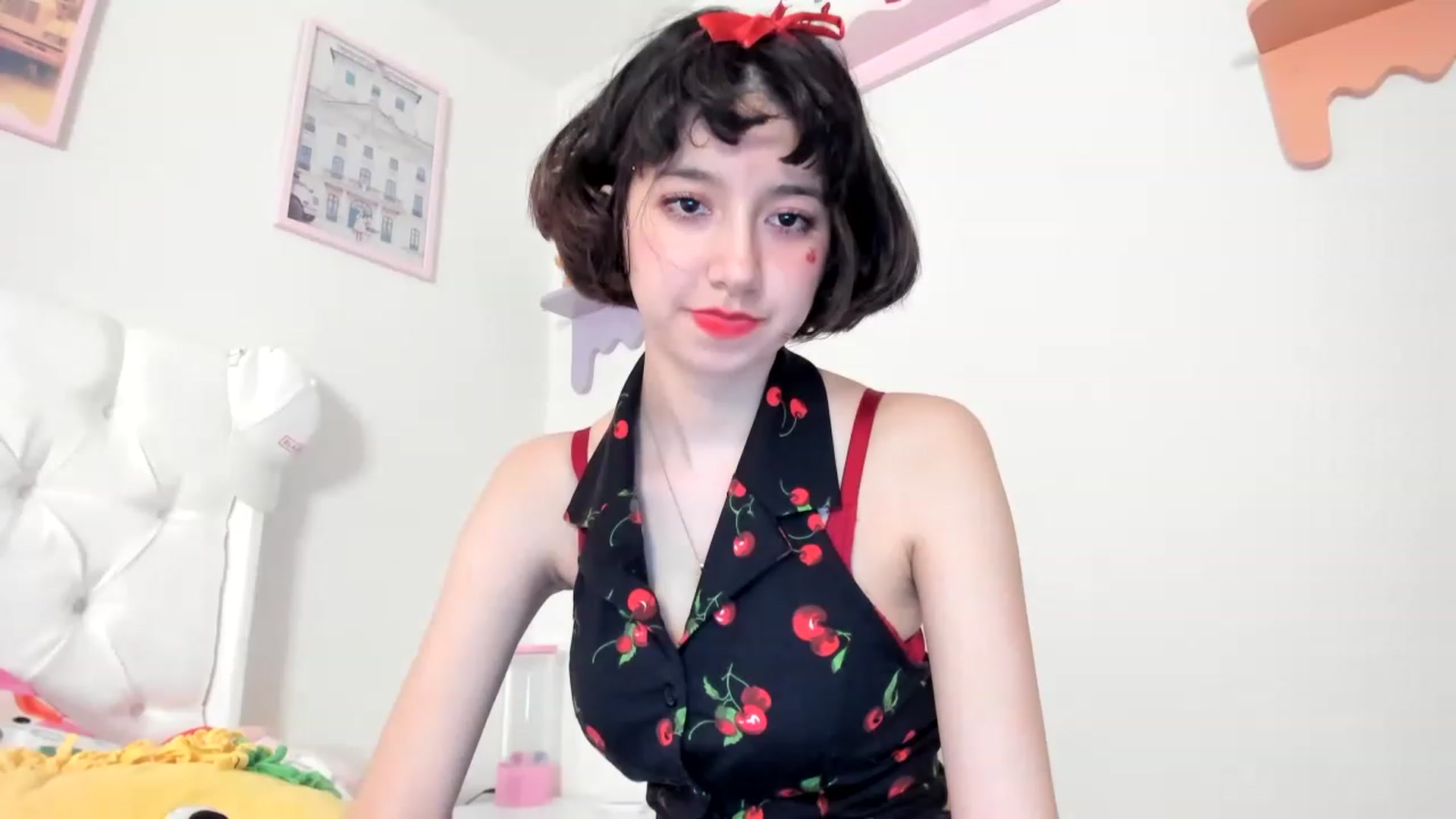 Gallery image thumbnail from Cherrycute666's myfreecams stream on, 06/03/2023, 09:19 image 9 of 20