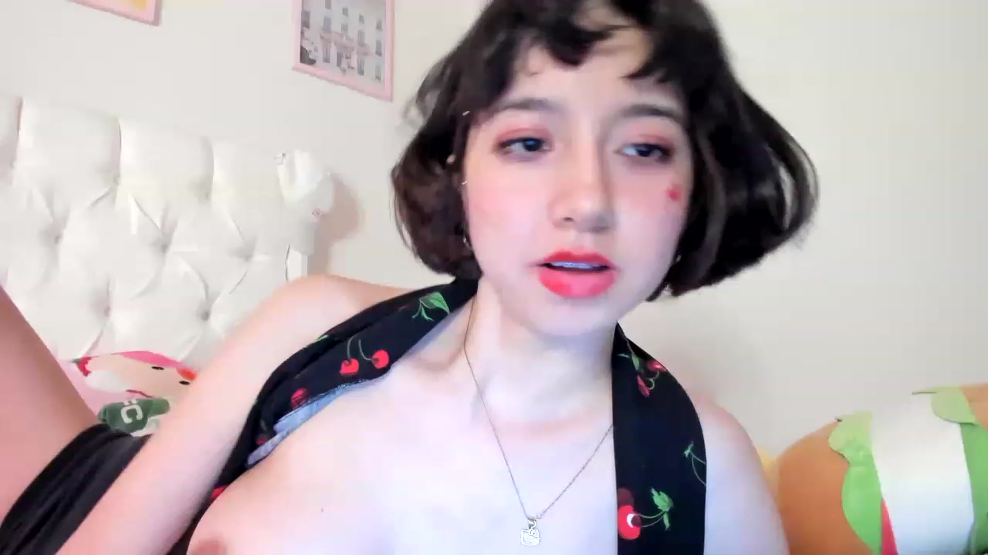 Gallery image thumbnail from Cherrycute666's myfreecams stream on, 06/03/2023, 09:41 image 14 of 20