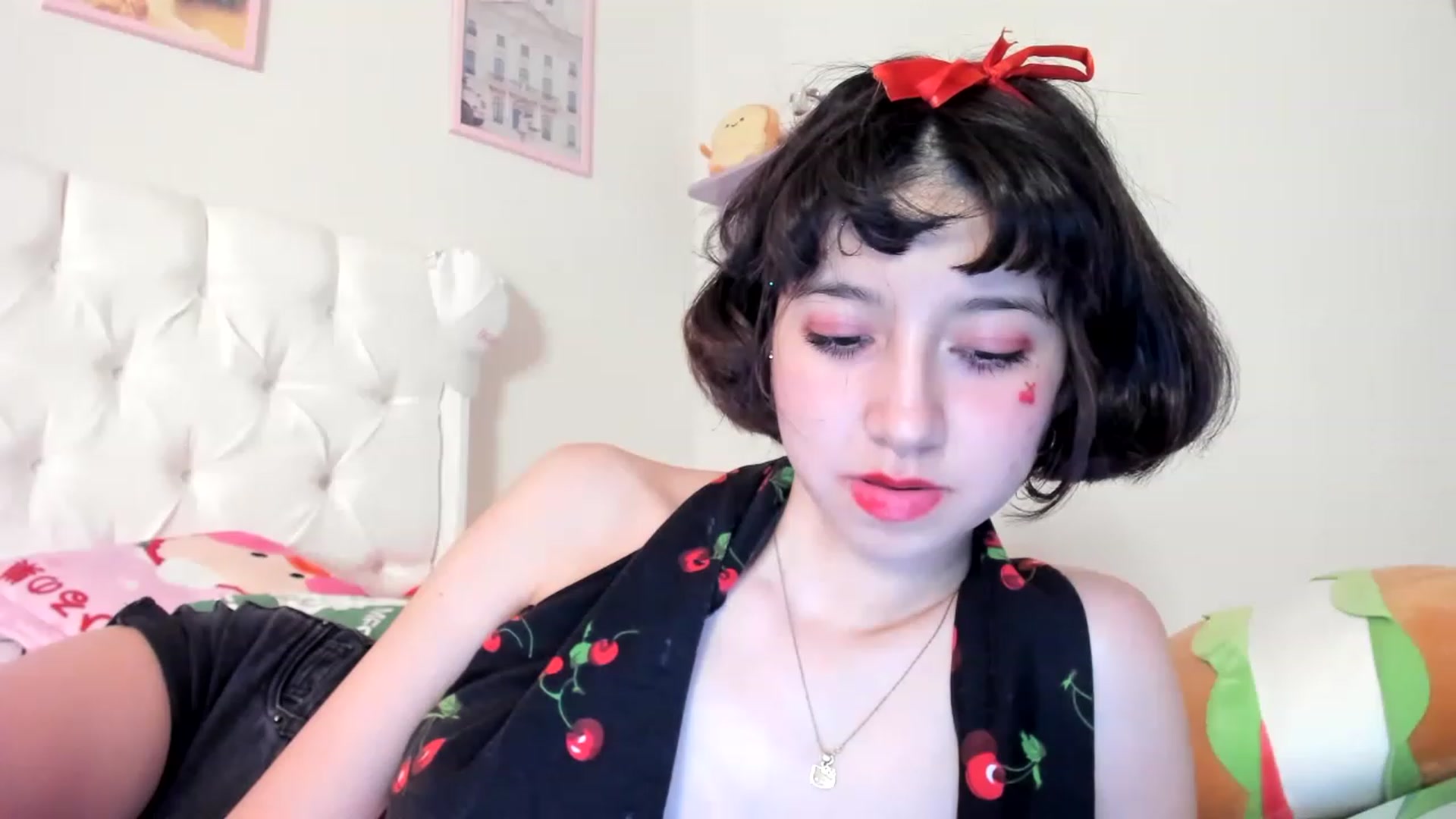 Gallery image thumbnail from Cherrycute666's myfreecams stream on, 06/03/2023, 09:41 image 12 of 20