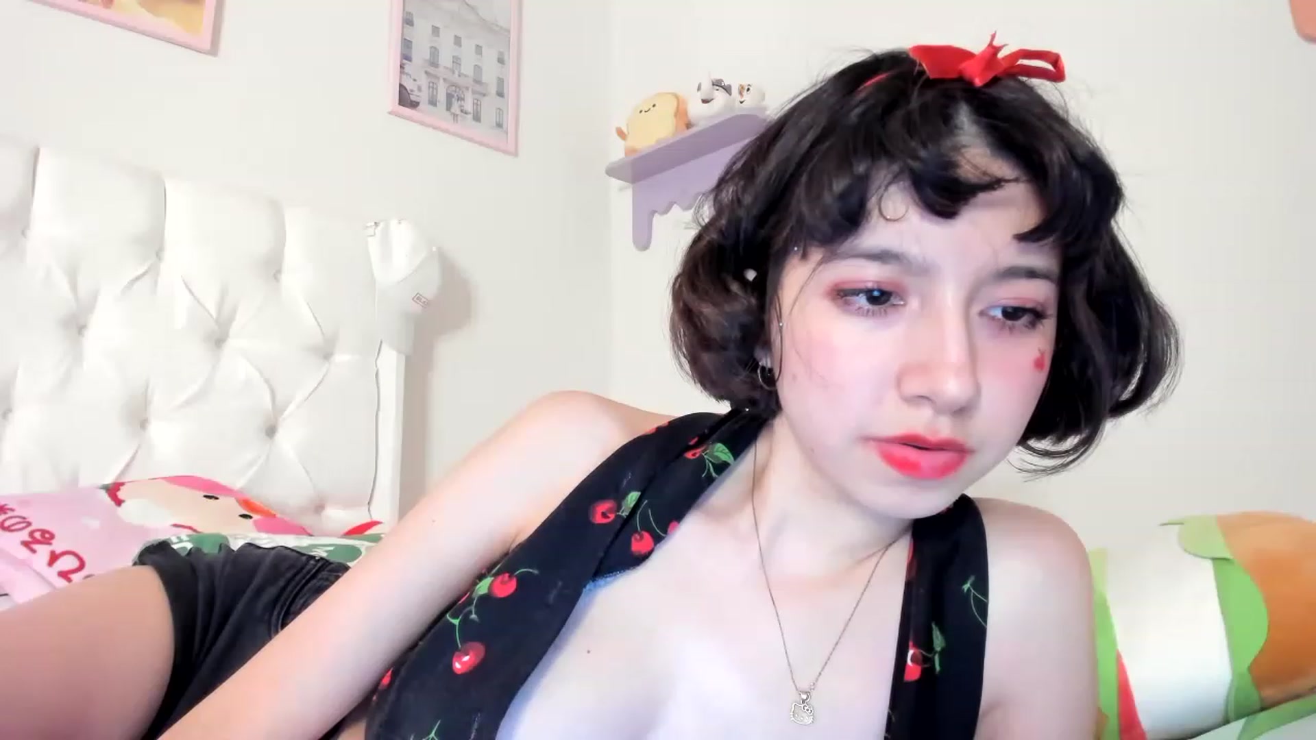 Gallery image thumbnail from Cherrycute666's myfreecams stream on, 06/03/2023, 09:41 image 6 of 20