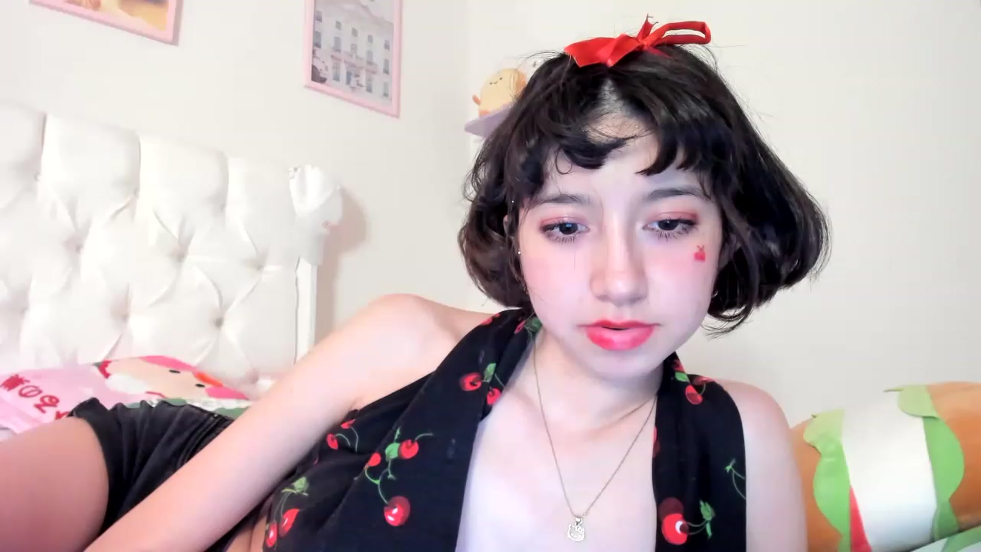 Gallery image thumbnail from Cherrycute666's myfreecams stream on, 06/03/2023, 09:41 image 13 of 20
