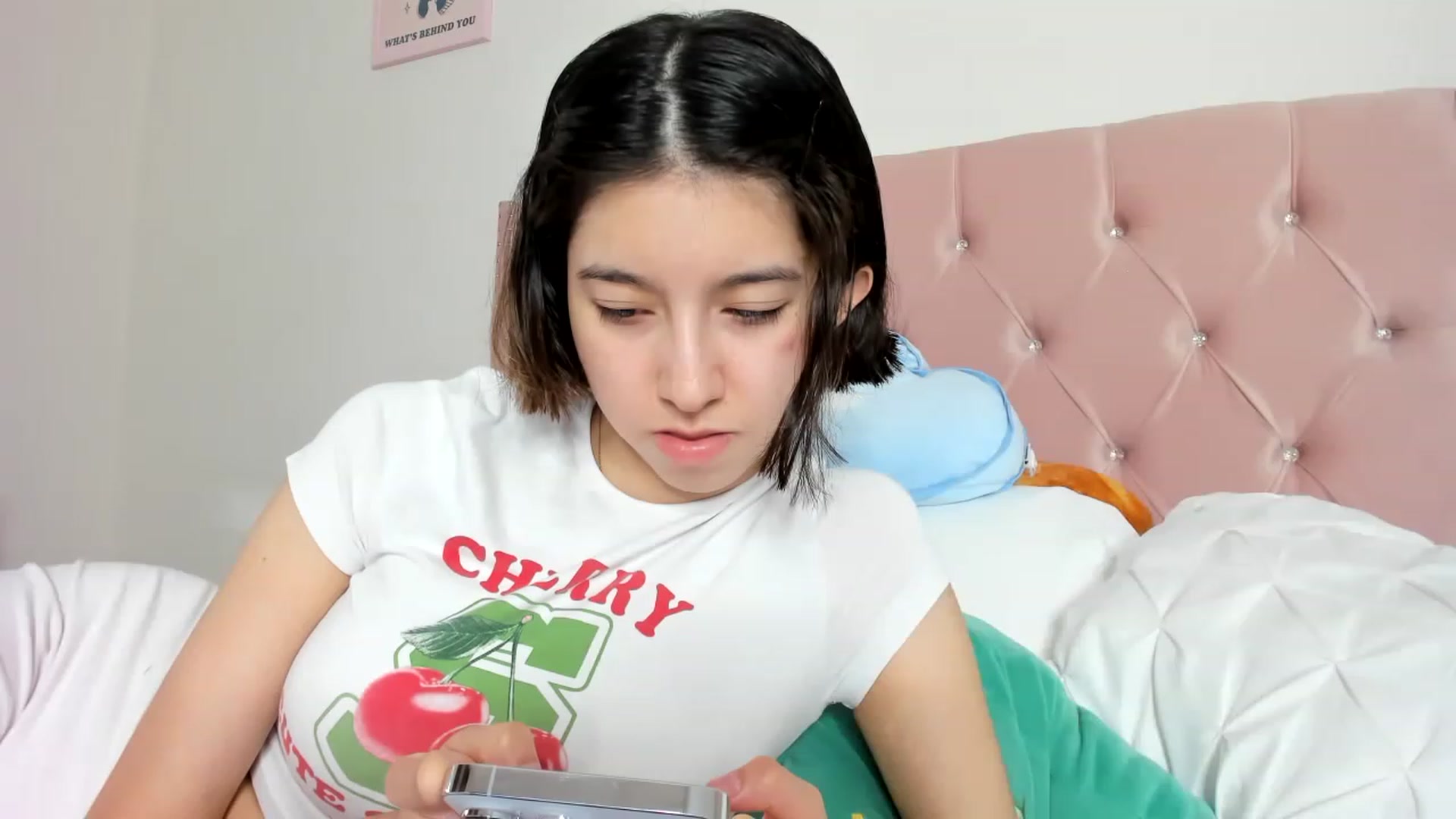 Gallery image thumbnail from Cherrycute666's myfreecams stream on, 06/03/2023, 11:49 image 8 of 20