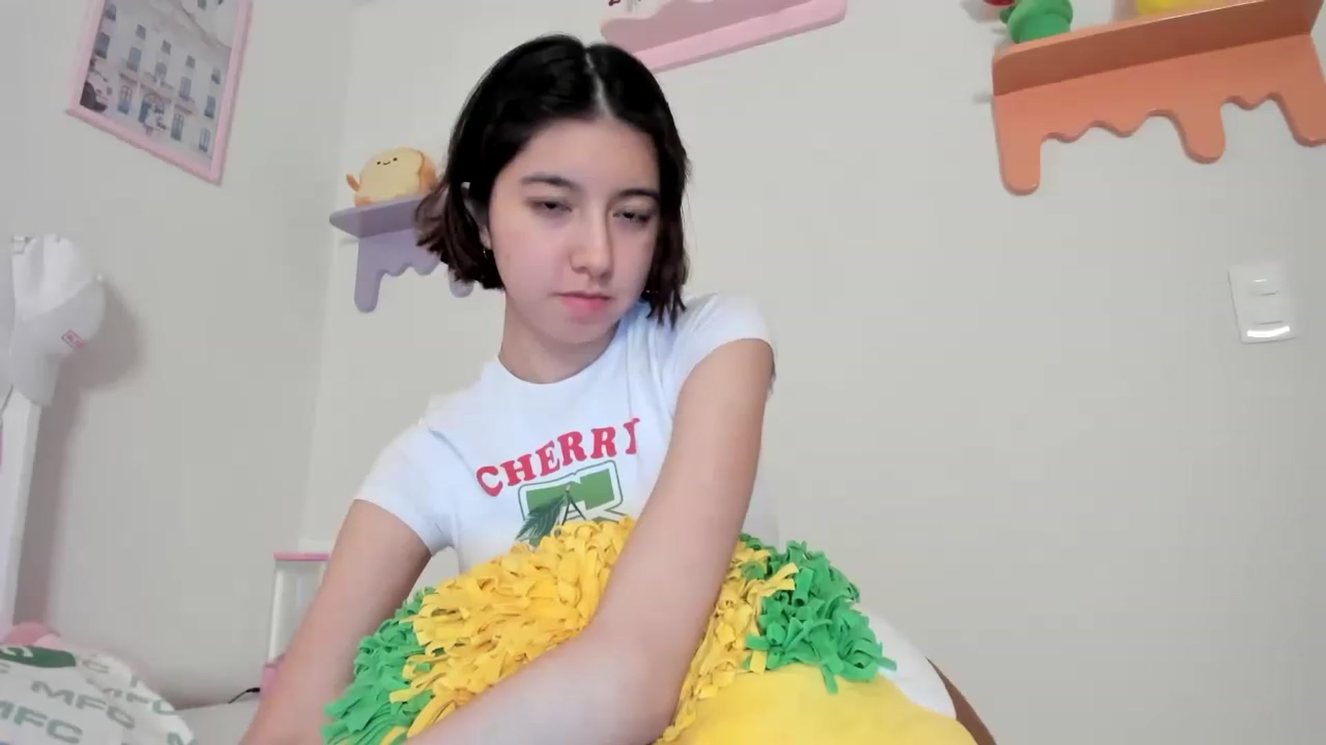 Gallery image thumbnail from Cherrycute666's myfreecams stream on, 06/03/2023, 11:49 image 15 of 20