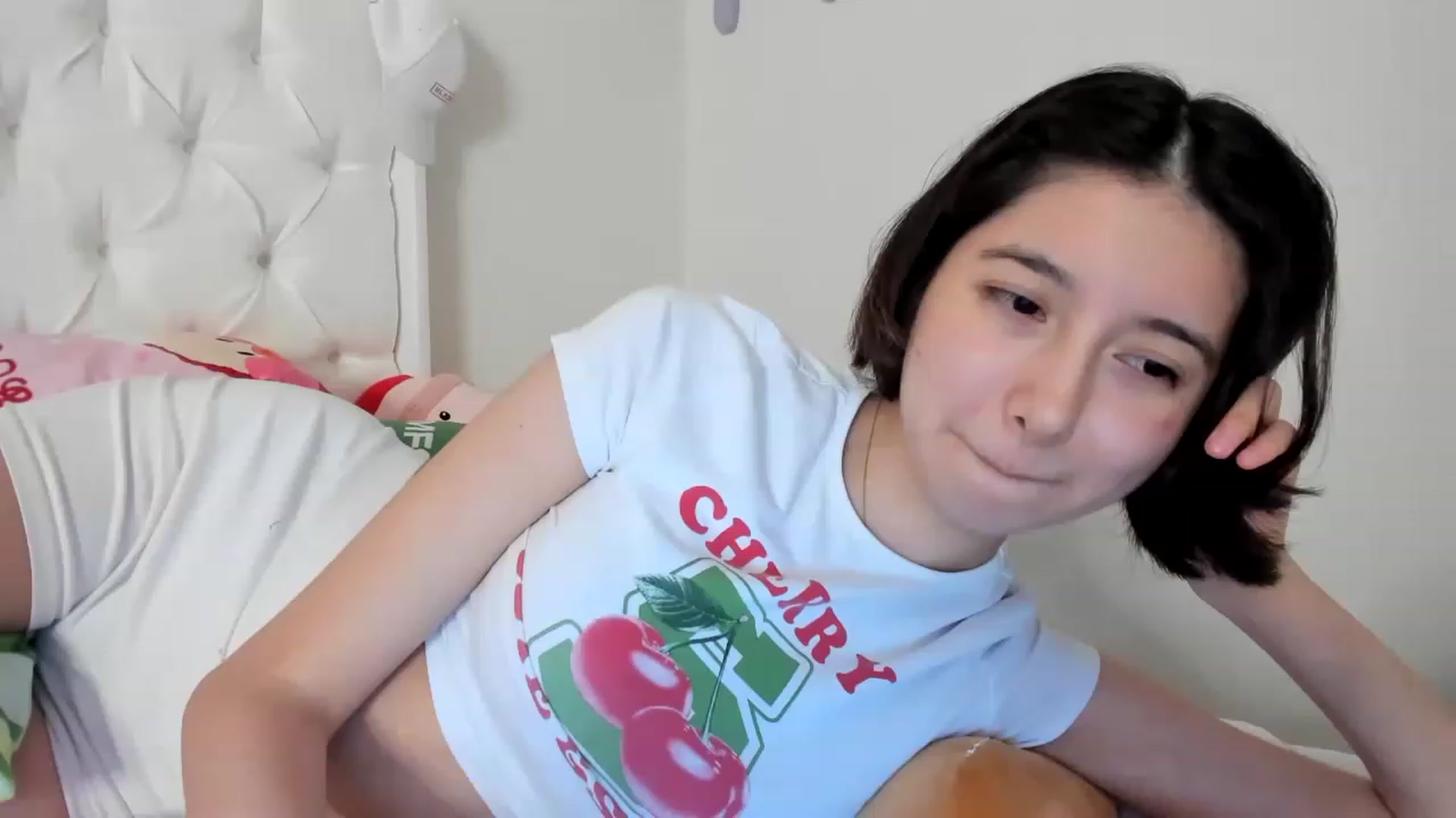 Gallery image thumbnail from Cherrycute666's myfreecams stream on, 06/03/2023, 13:17 image 16 of 20