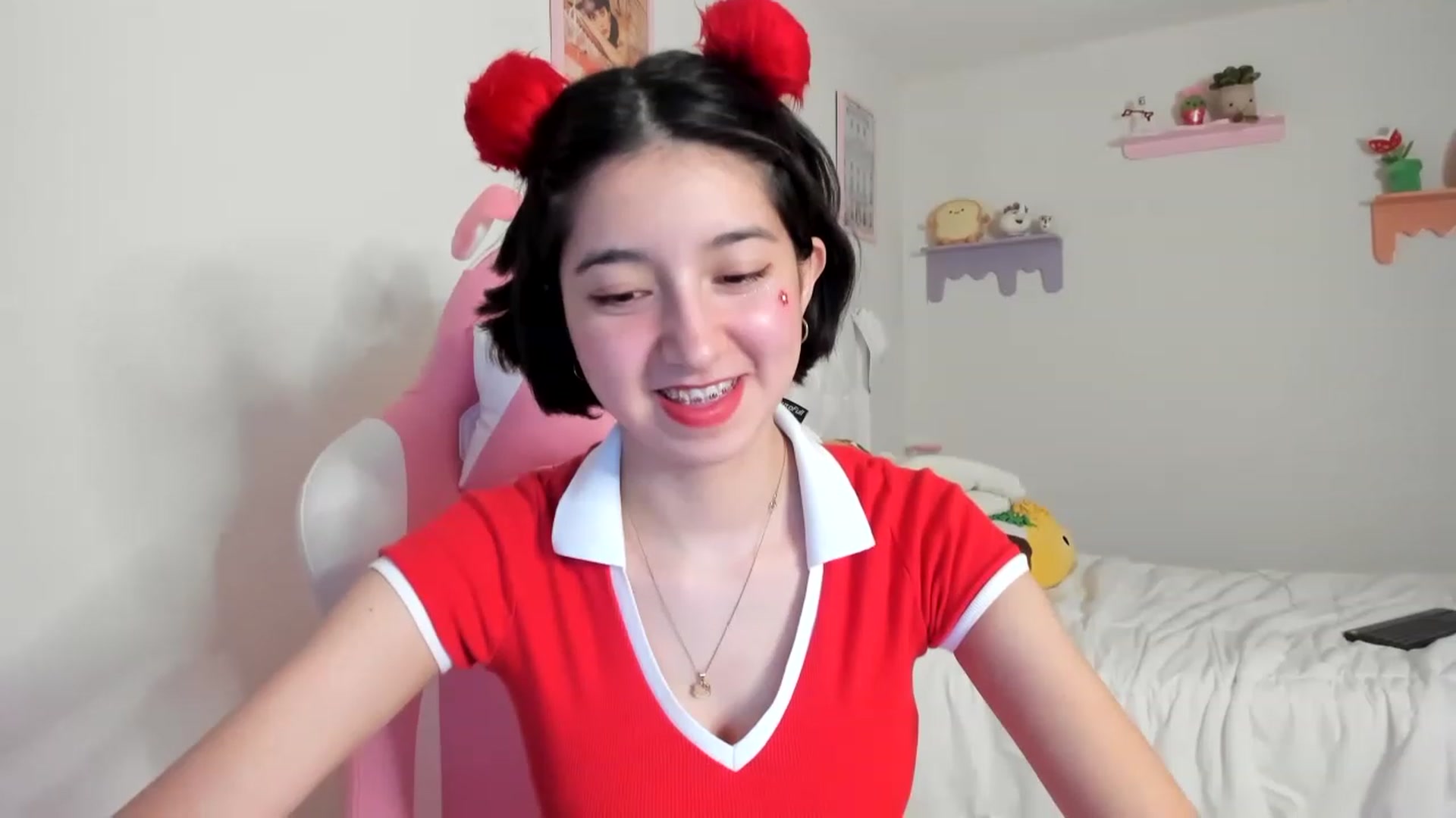 Gallery image thumbnail from Cherrycute666's myfreecams stream on, 06/04/2023, 01:31 image 16 of 20