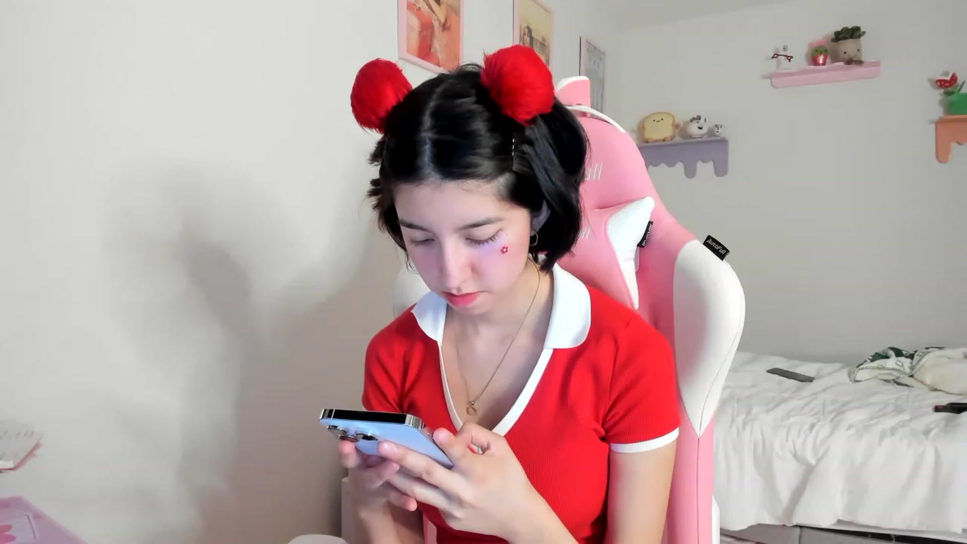 Gallery image thumbnail from Cherrycute666's myfreecams stream on, 06/04/2023, 01:31 image 2 of 20