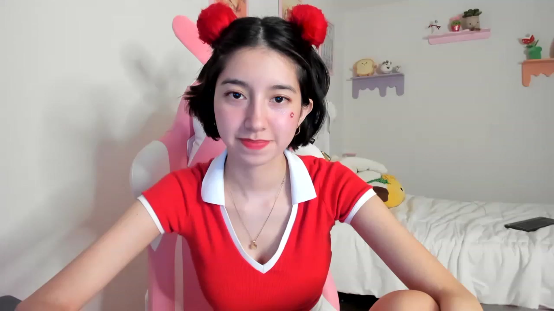 Gallery image thumbnail from Cherrycute666's myfreecams stream on, 06/04/2023, 01:31 image 17 of 20