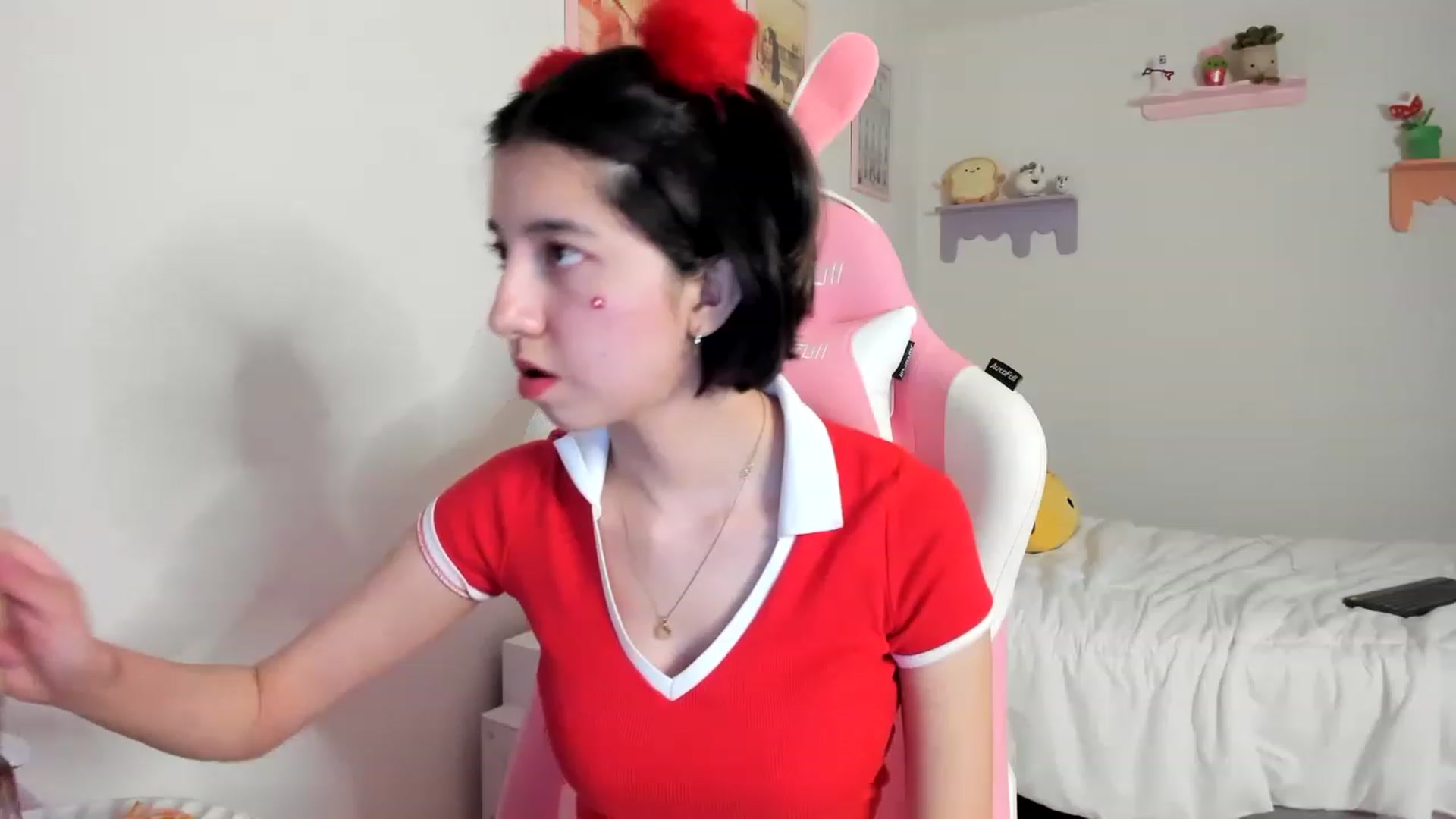 Gallery image thumbnail from Cherrycute666's myfreecams stream on, 06/04/2023, 01:31 image 20 of 20