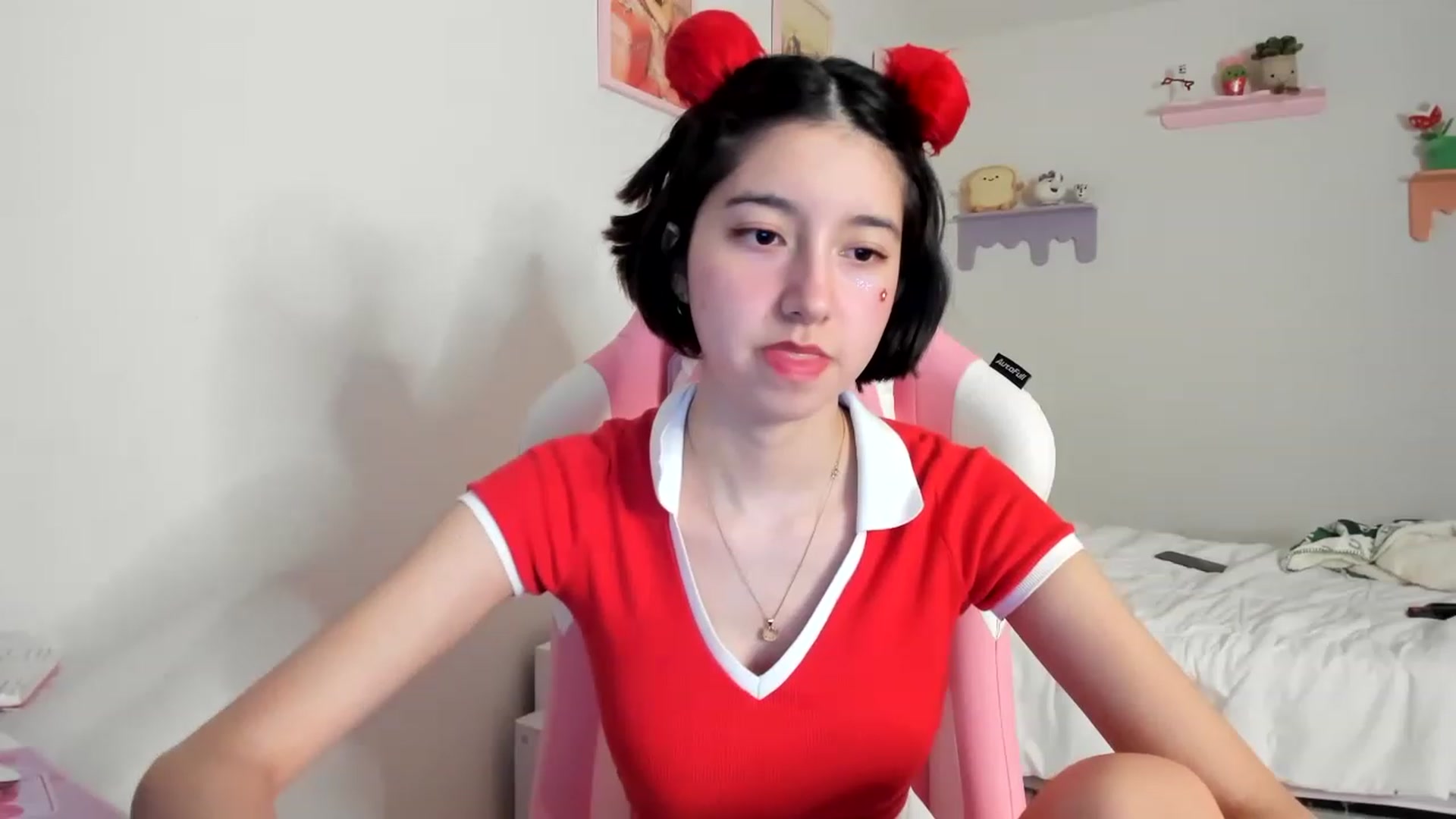 Gallery image thumbnail from Cherrycute666's myfreecams stream on, 06/04/2023, 01:31 image 5 of 20