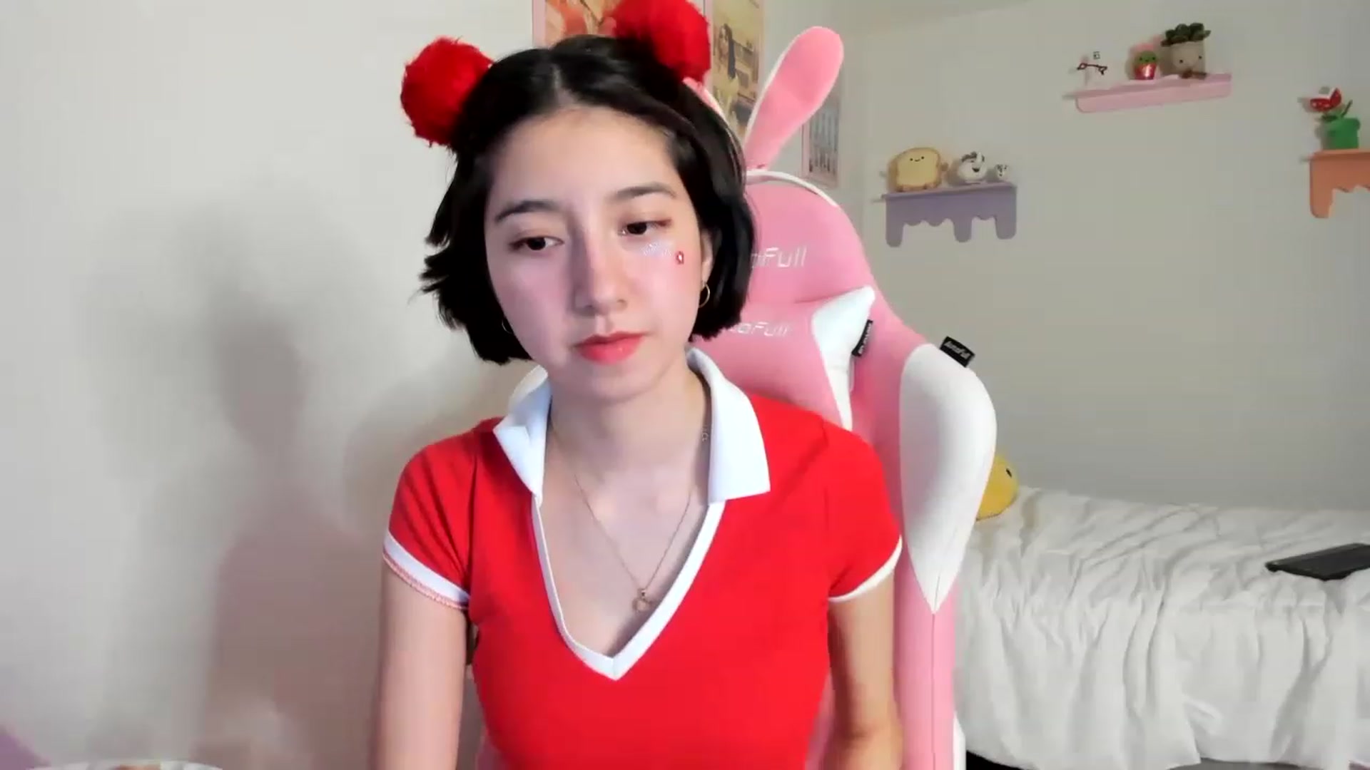 Gallery image thumbnail from Cherrycute666's myfreecams stream on, 06/04/2023, 02:10 image 15 of 20