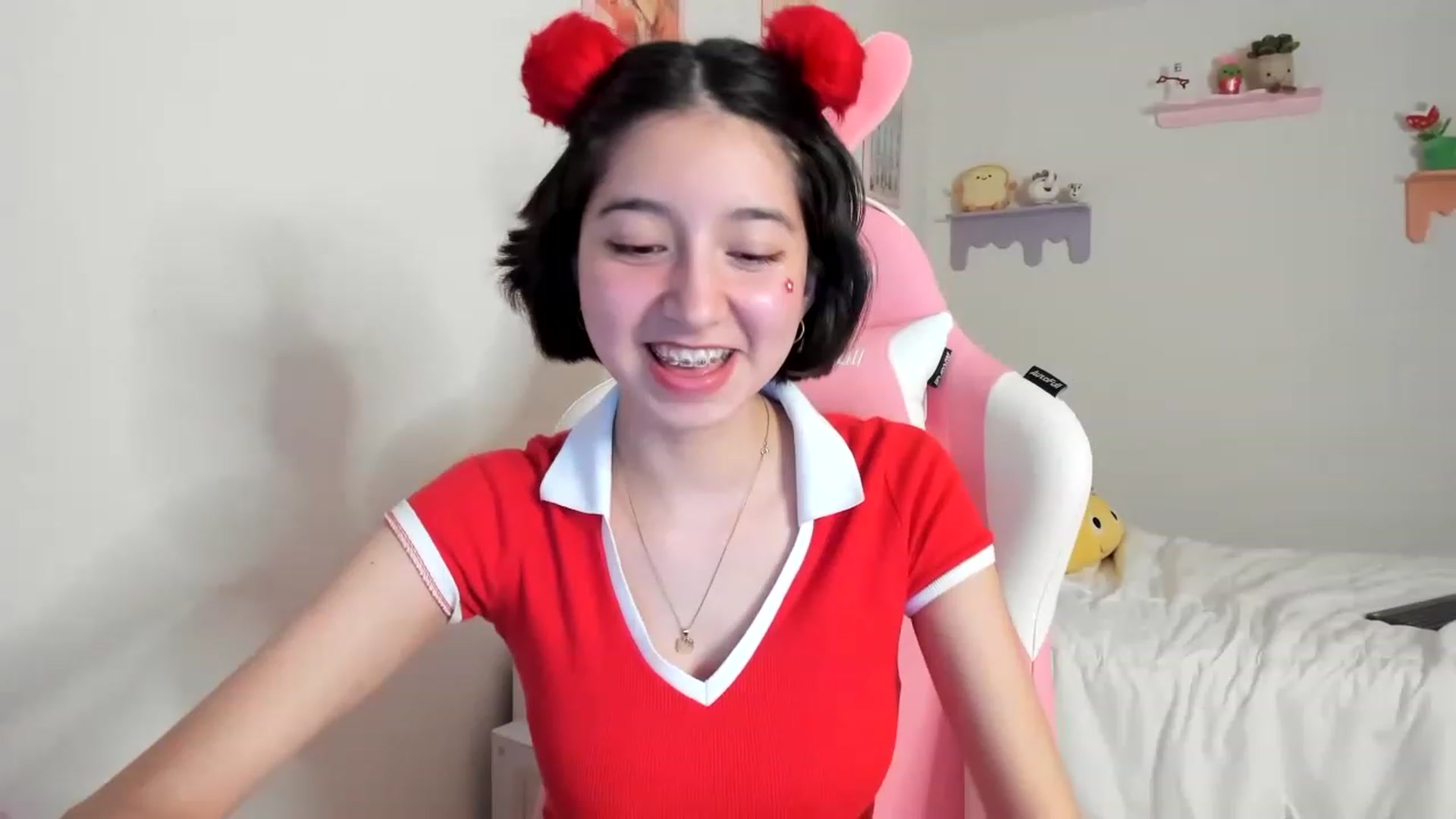 Gallery image thumbnail from Cherrycute666's myfreecams stream on, 06/04/2023, 03:16 image 2 of 20