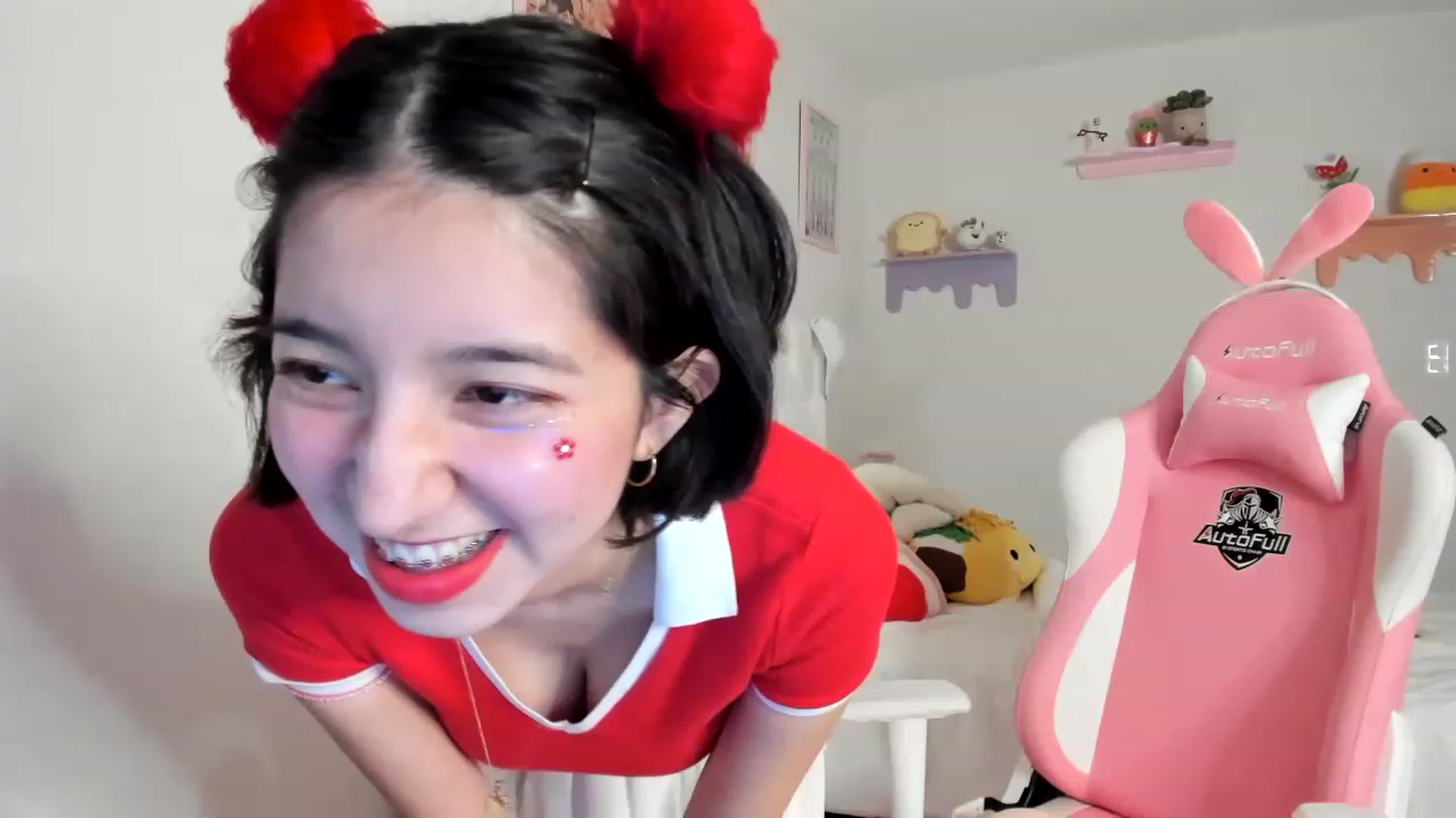 Gallery image thumbnail from Cherrycute666's myfreecams stream on, 06/04/2023, 03:16 image 14 of 20
