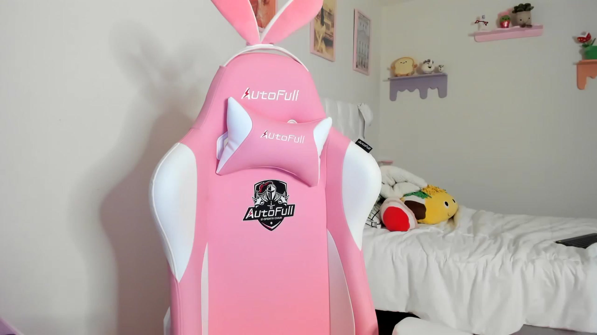 Gallery image thumbnail from Cherrycute666's myfreecams stream on, 06/04/2023, 04:55 image 15 of 20