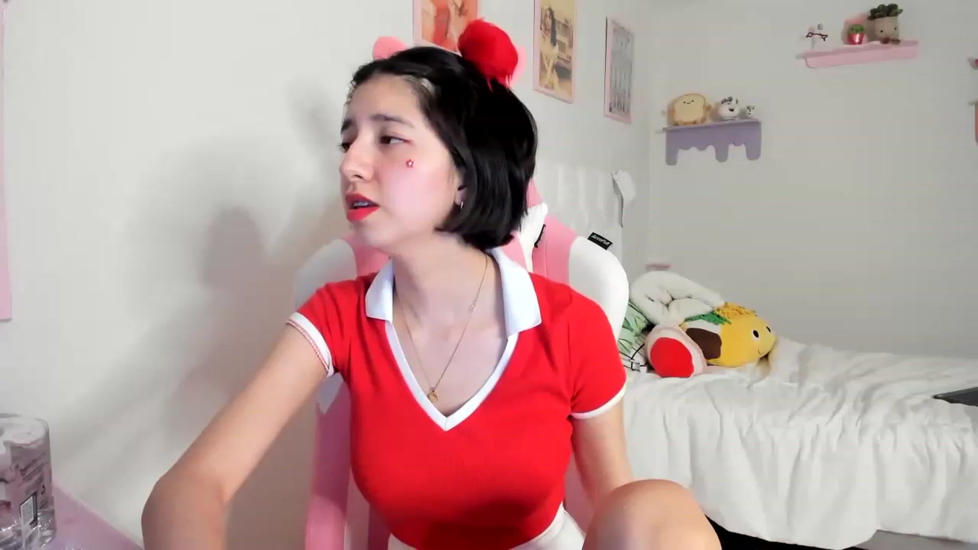 Gallery image thumbnail from Cherrycute666's myfreecams stream on, 06/04/2023, 04:55 image 6 of 20