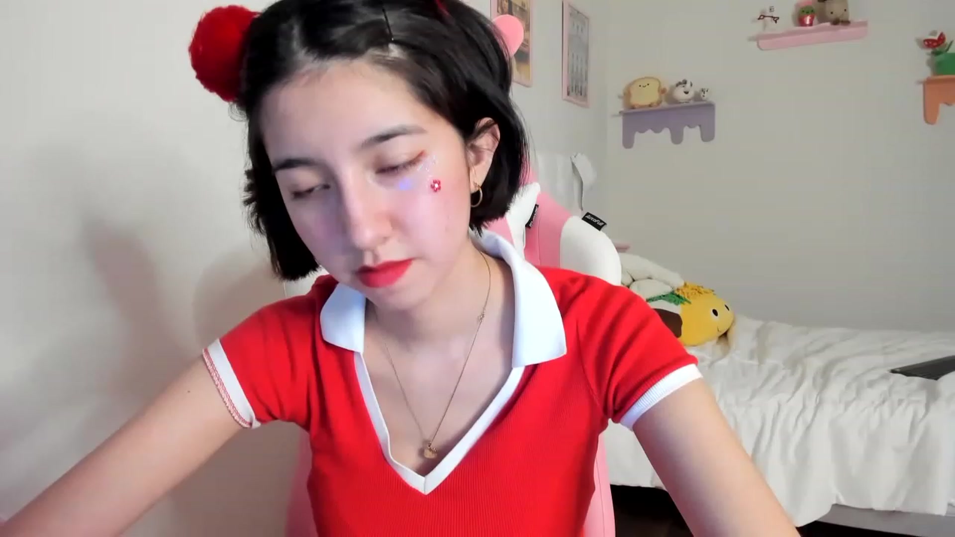 Gallery image thumbnail from Cherrycute666's myfreecams stream on, 06/04/2023, 04:55 image 1 of 20