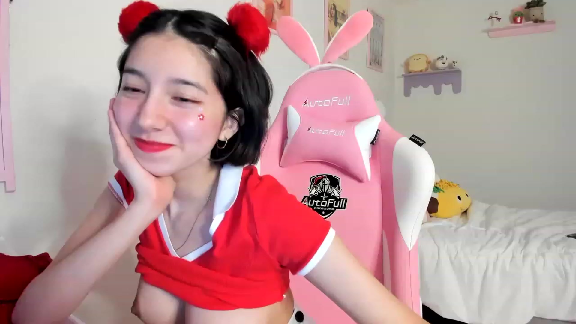 Gallery image thumbnail from Cherrycute666's myfreecams stream on, 06/04/2023, 04:55 image 4 of 20