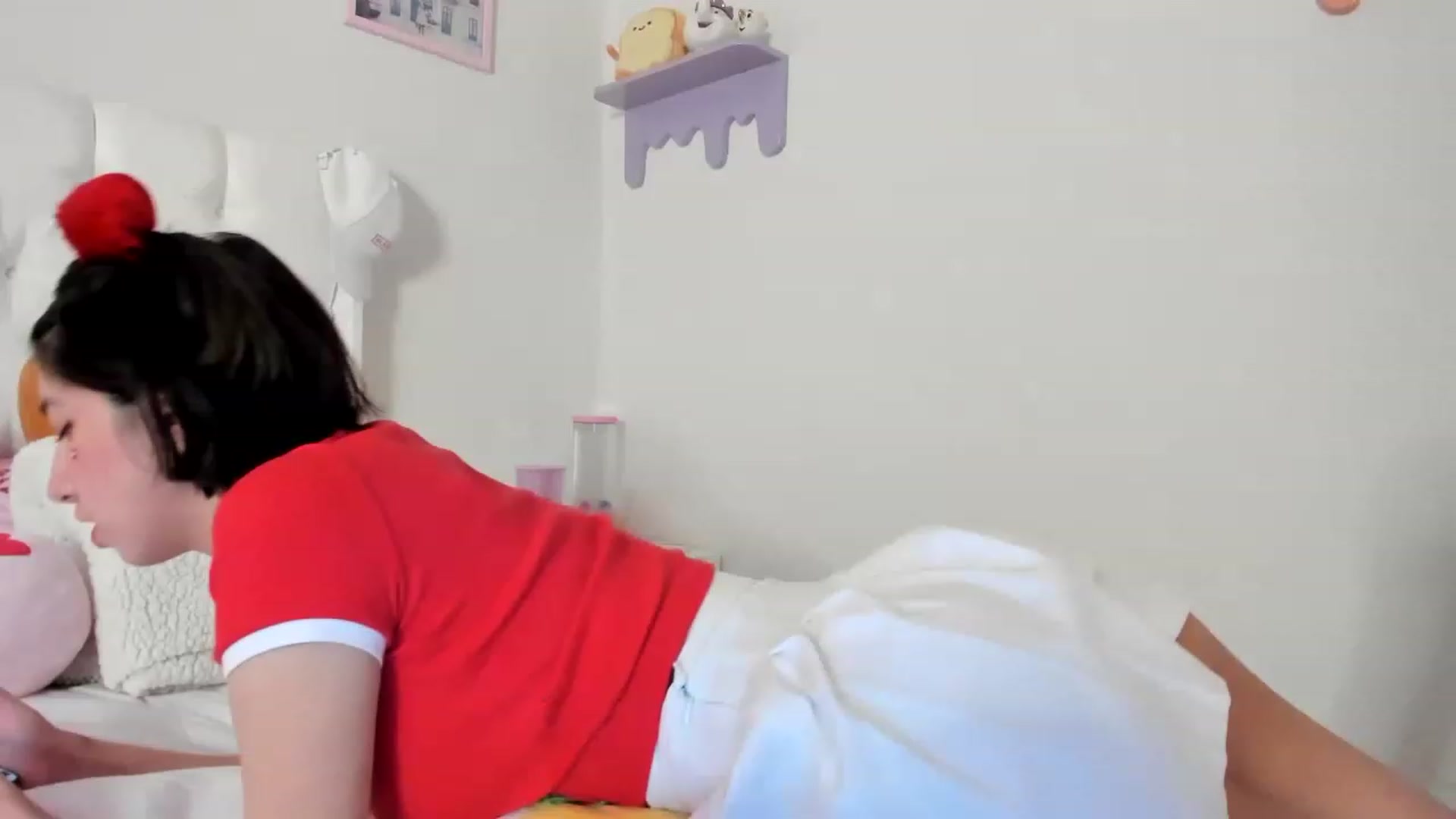 Gallery image thumbnail from Cherrycute666's myfreecams stream on, 06/04/2023, 06:37 image 1 of 20