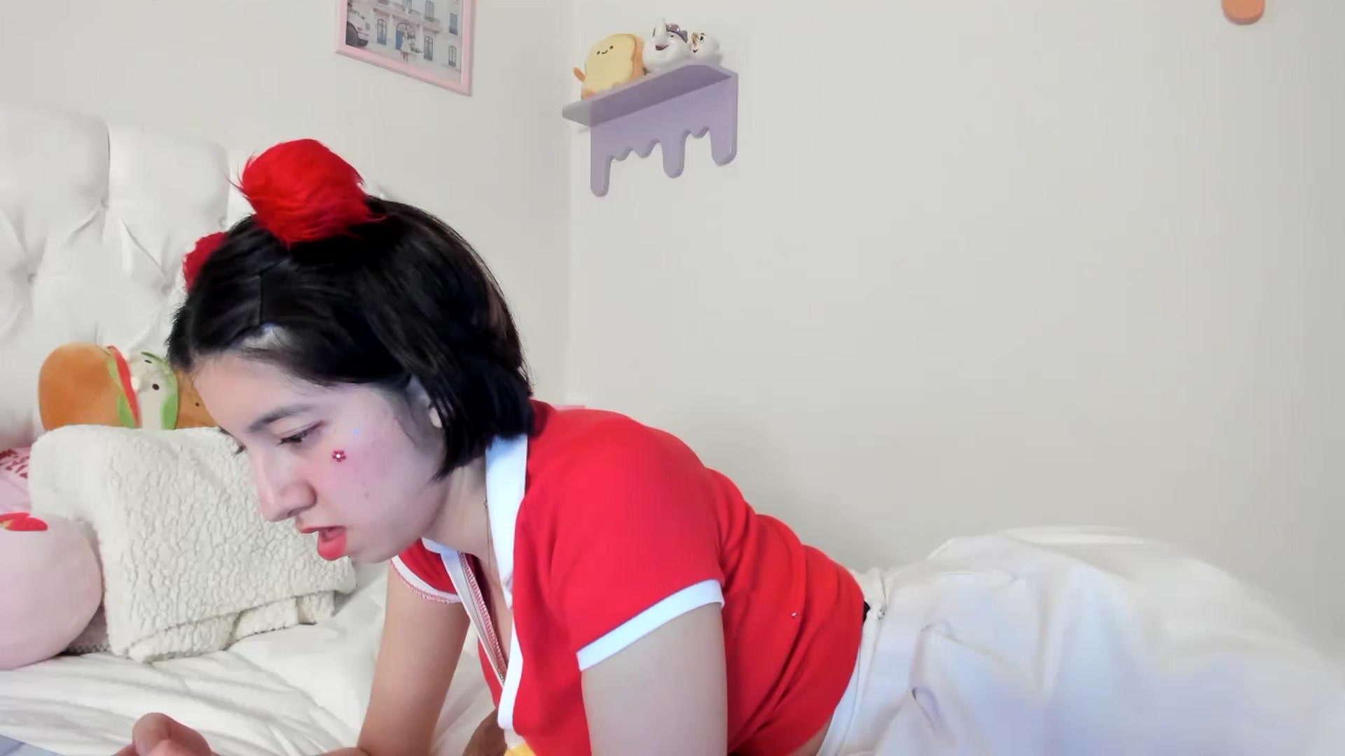 Gallery image thumbnail from Cherrycute666's myfreecams stream on, 06/04/2023, 06:37 image 5 of 20