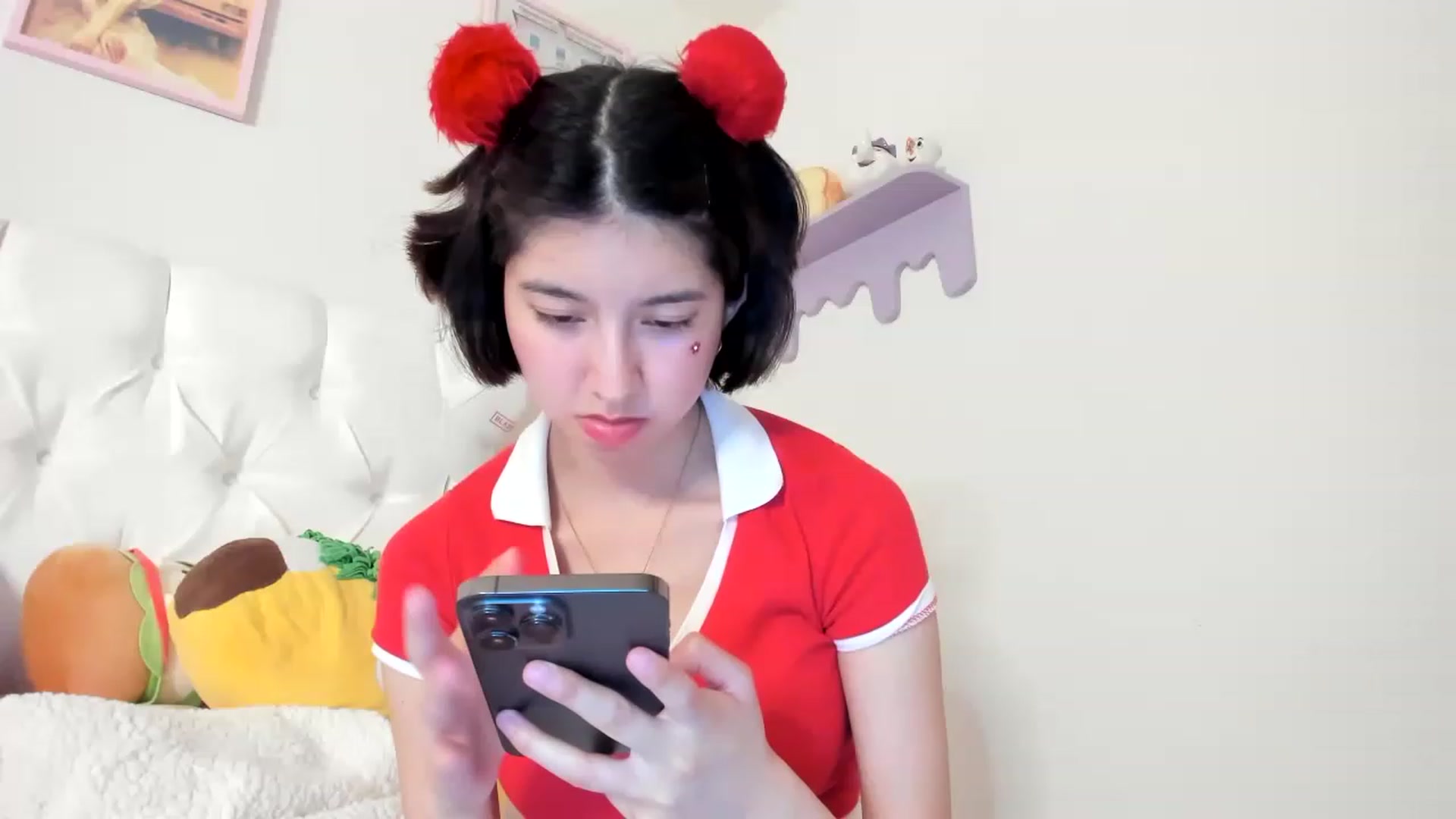Gallery image thumbnail from Cherrycute666's myfreecams stream on, 06/04/2023, 08:27 image 19 of 20