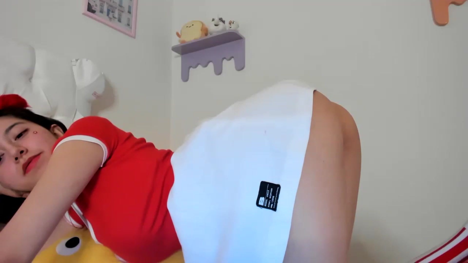 Gallery image thumbnail from Cherrycute666's myfreecams stream on, 06/04/2023, 08:27 image 6 of 20