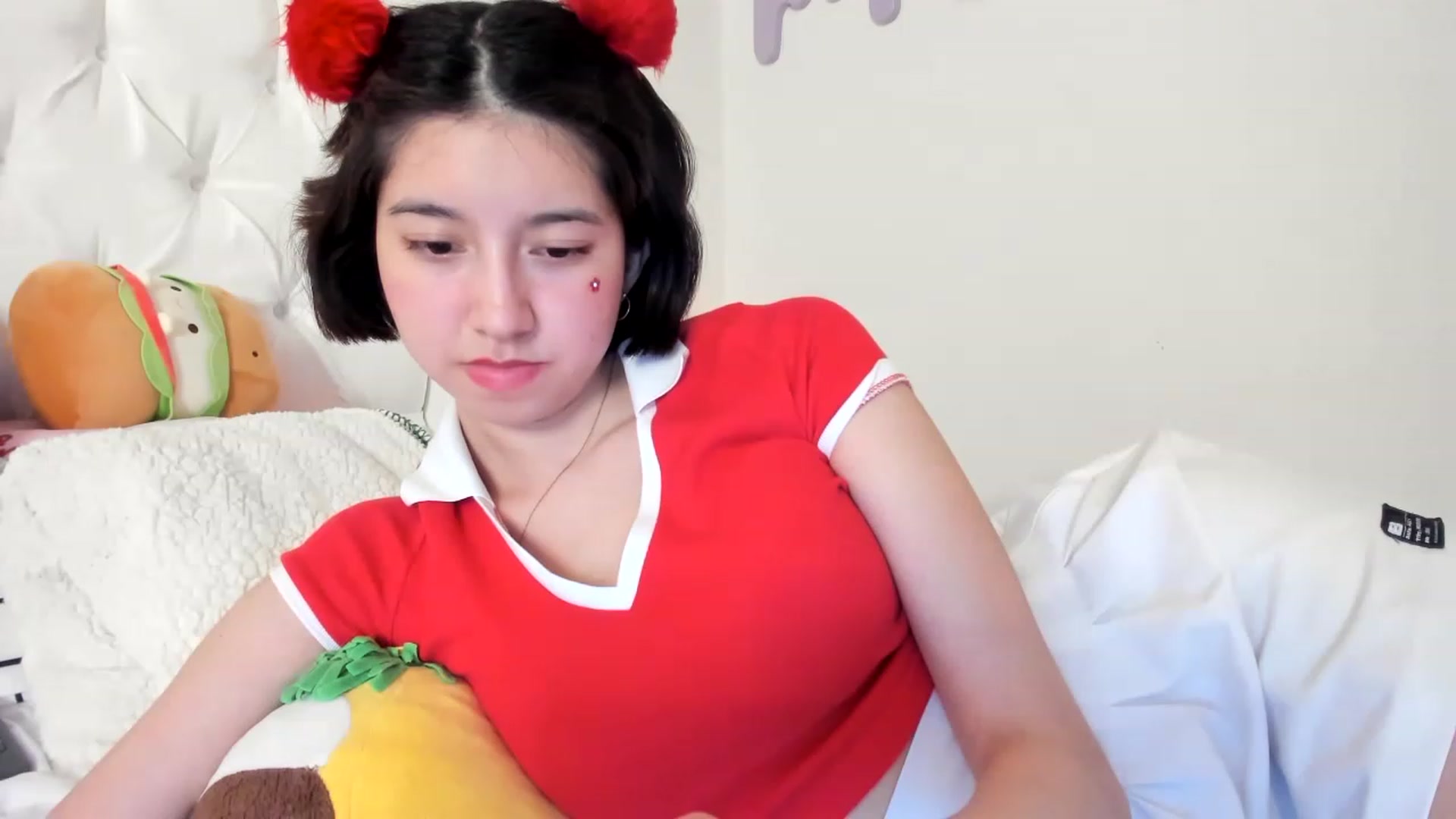 Gallery image thumbnail from Cherrycute666's myfreecams stream on, 06/04/2023, 09:31 image 7 of 20