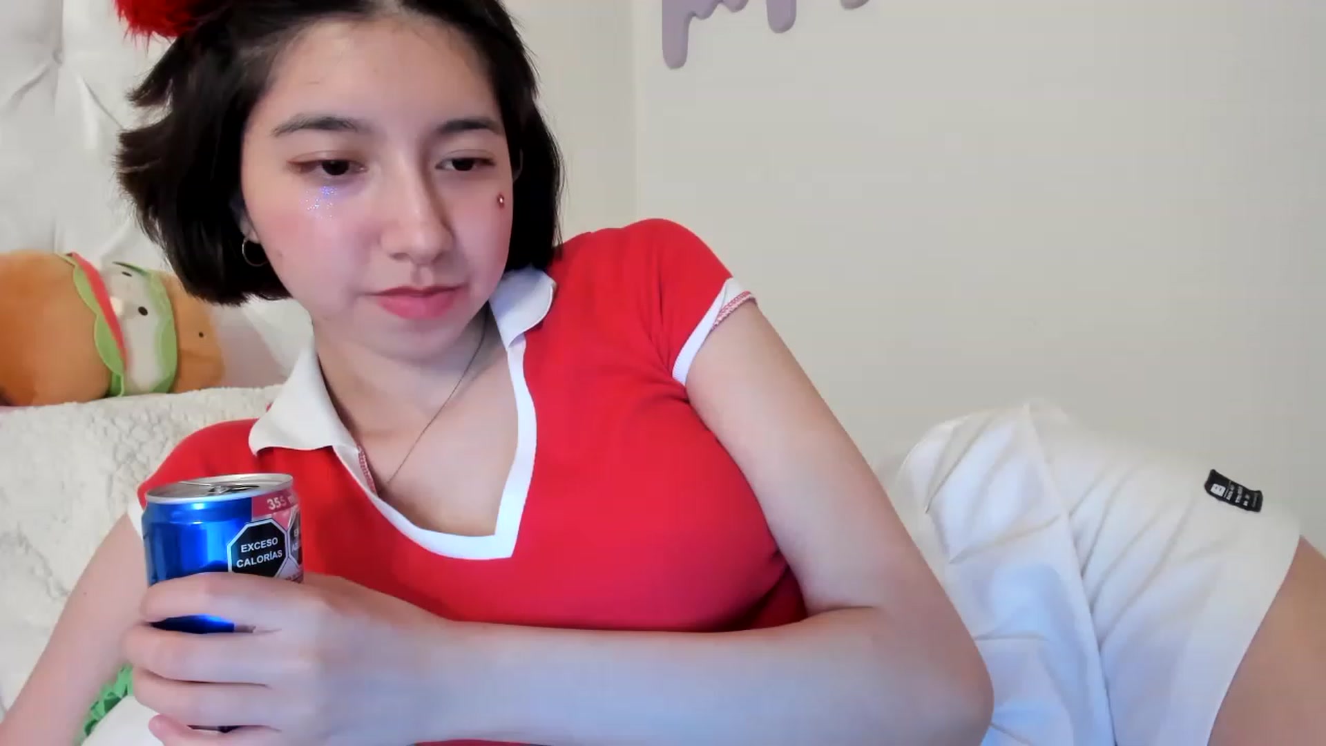 Gallery image thumbnail from Cherrycute666's myfreecams stream on, 06/04/2023, 09:31 image 4 of 20