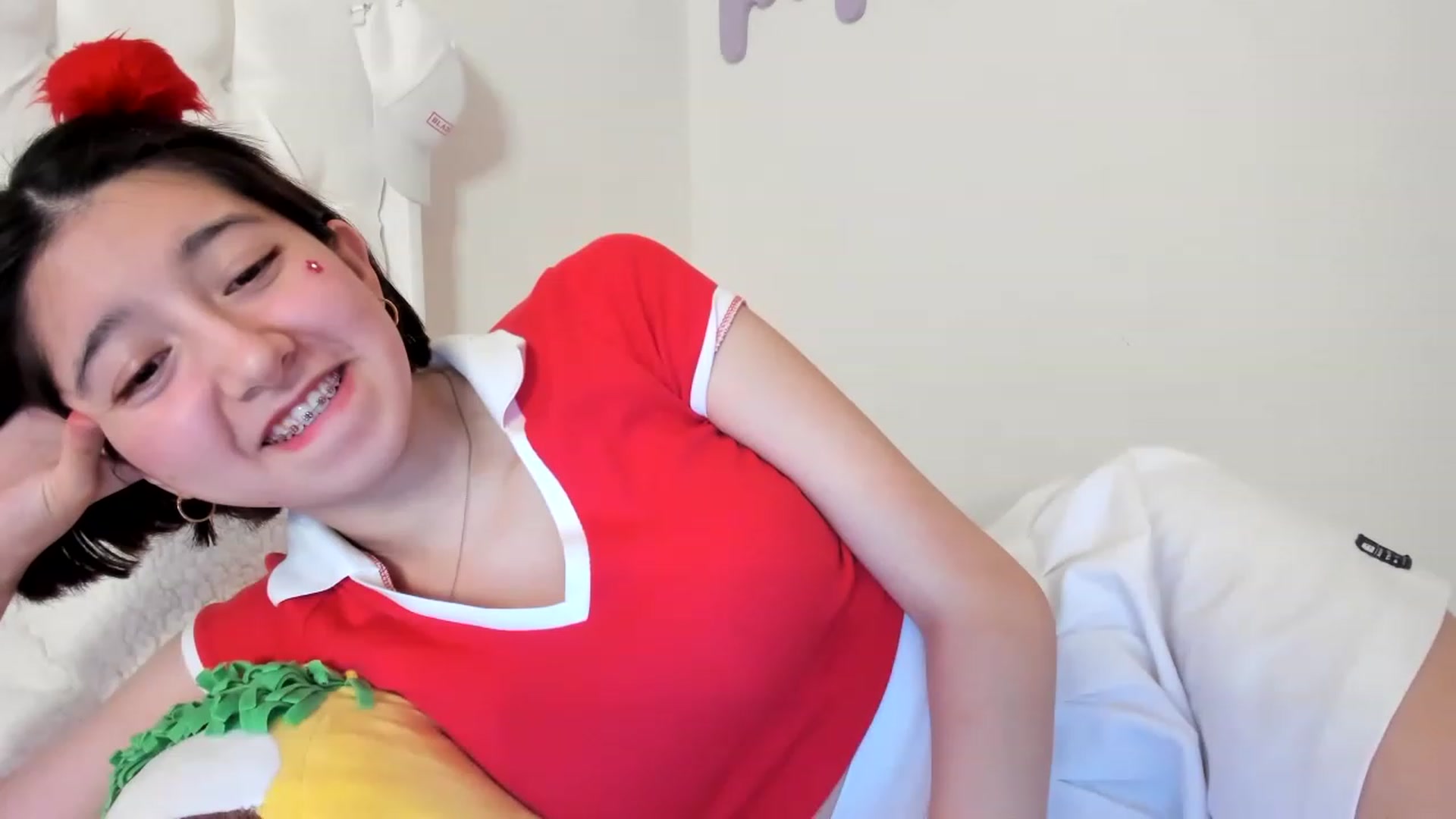 Gallery image thumbnail from Cherrycute666's myfreecams stream on, 06/04/2023, 09:31 image 1 of 20