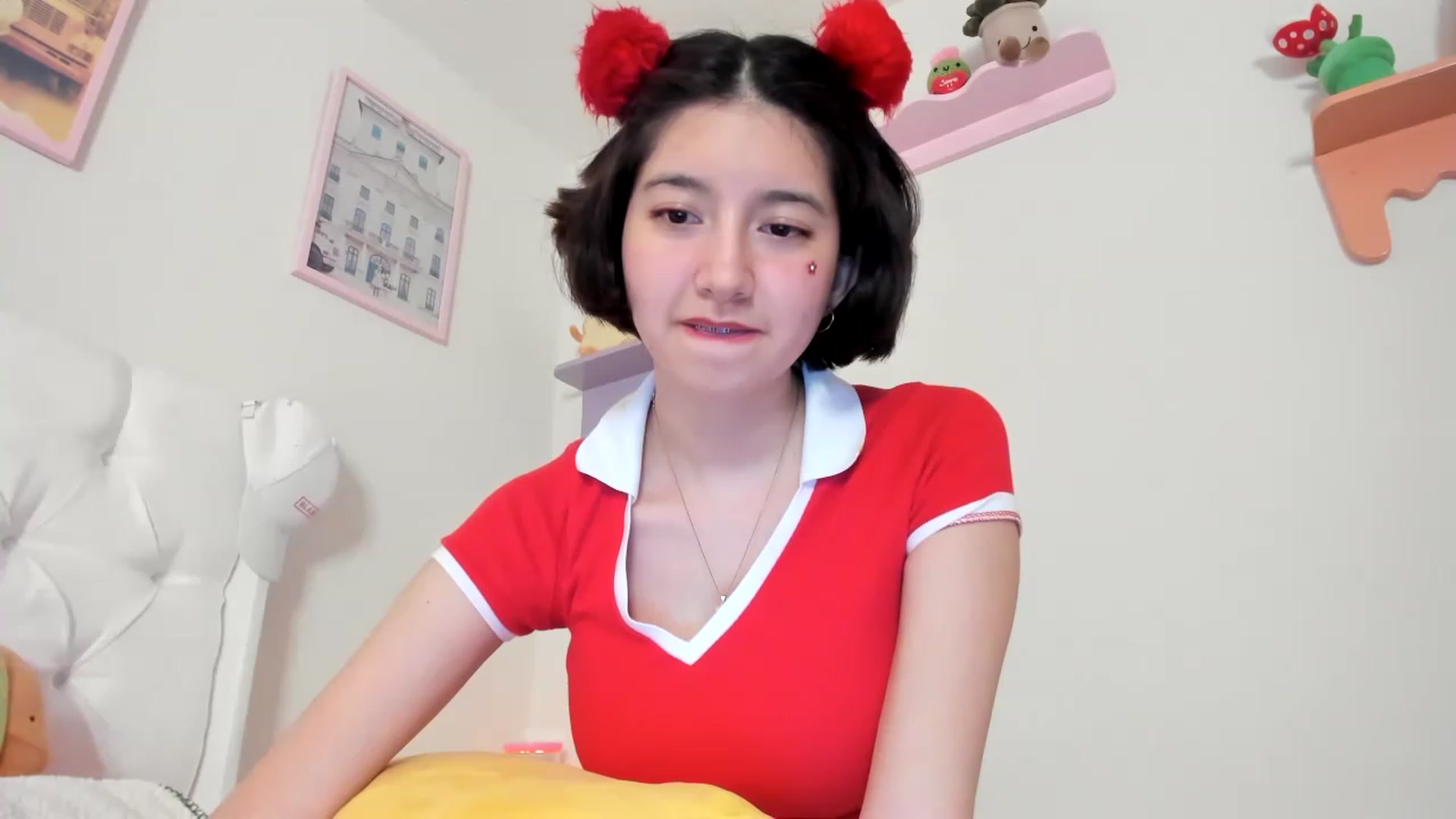 Gallery image thumbnail from Cherrycute666's myfreecams stream on, 06/04/2023, 09:31 image 19 of 20